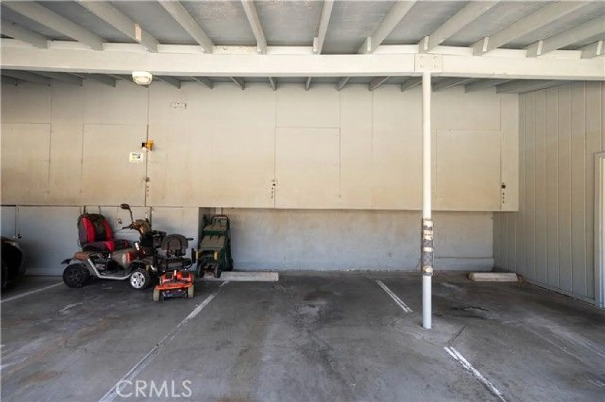 Property Slideshow image 22 of 30 | 19116 avenue of the oaks unit b, Newhall, CA, 91321