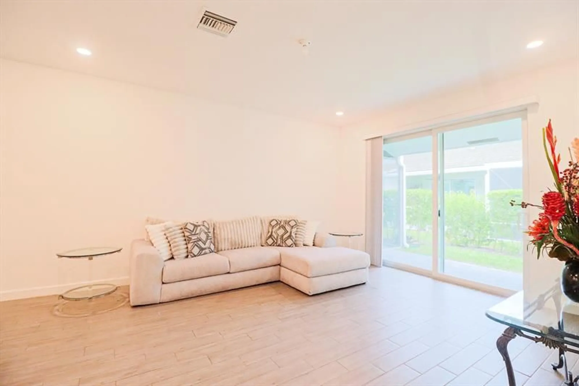 Property Slideshow image 7 of 22 | 14518 crawford brook ln # 14518, Delray Beach, FL, 33446