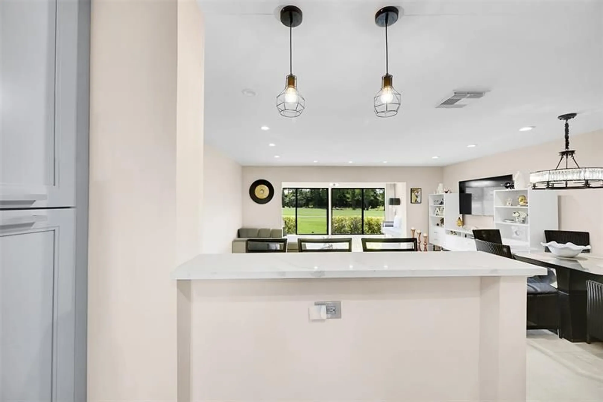 Property Slideshow image 14 of 61 | 21207 lago cir d, Boca Raton, FL, 33433