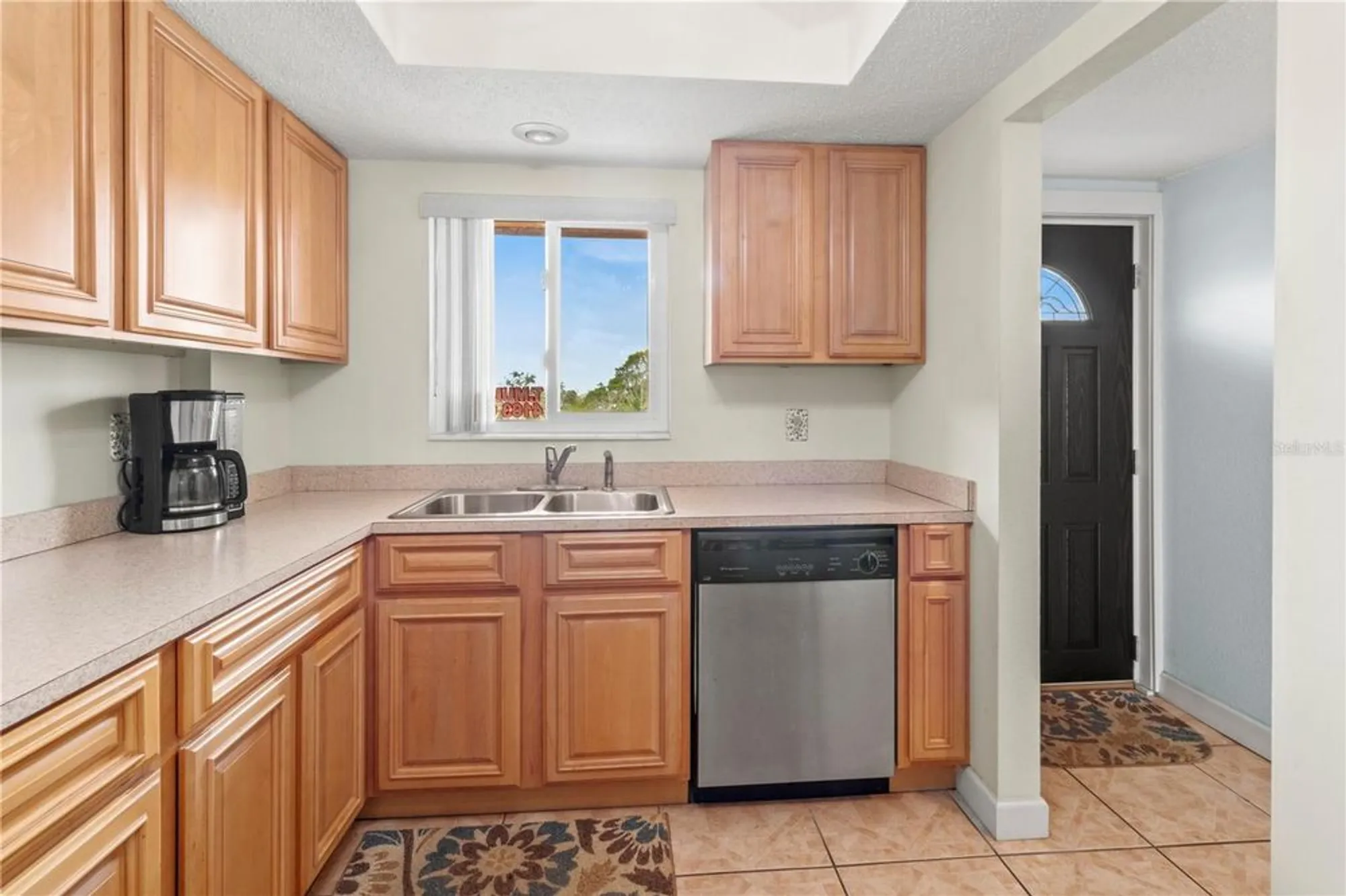 Property Slideshow image 12 of 38 | 4103 lake bayshore dr # 404, Bradenton, FL, 34205