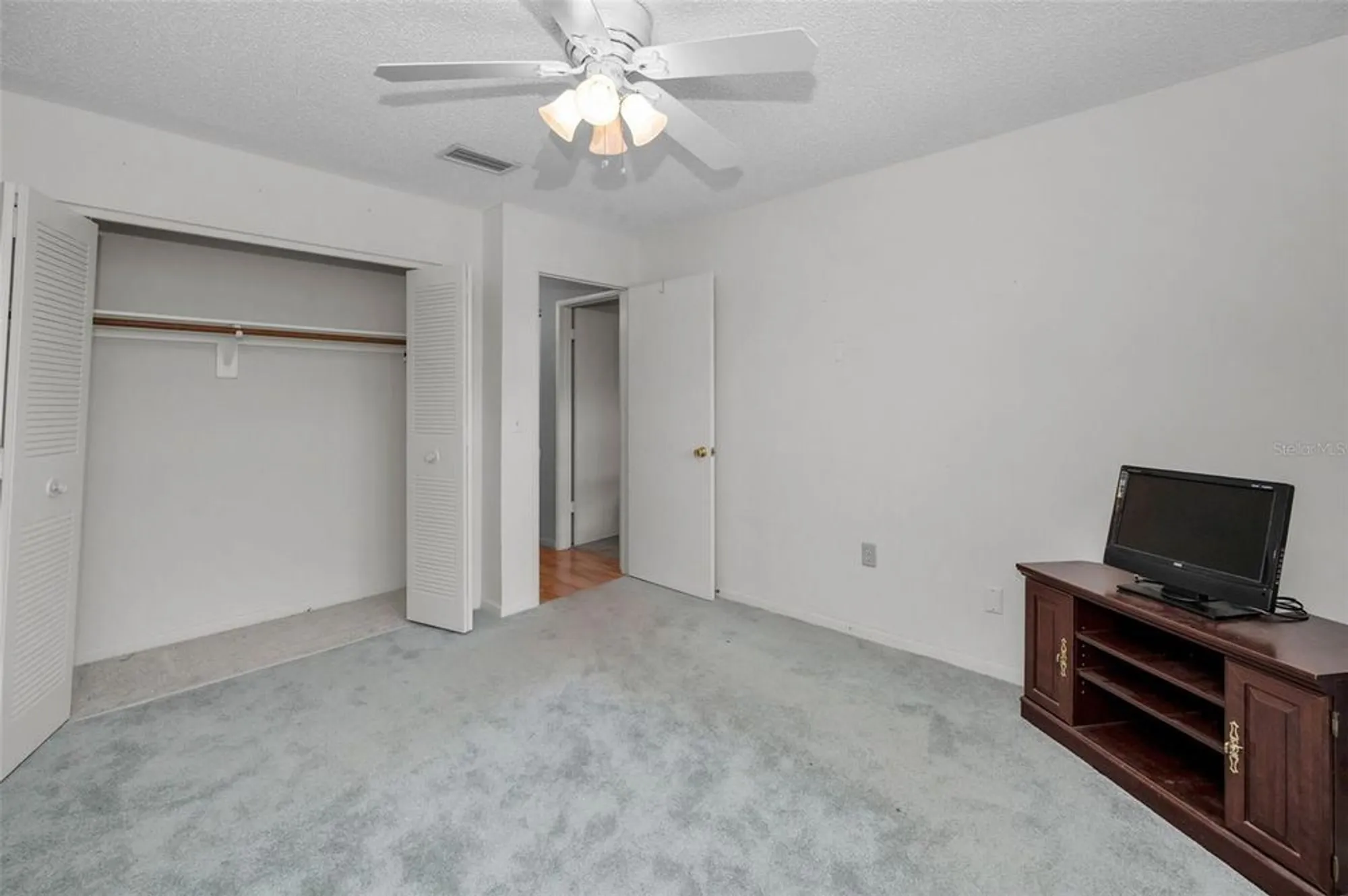 Property Slideshow image 39 of 84 | 5501 80th st n unit 405, St Petersburg, FL, 33709