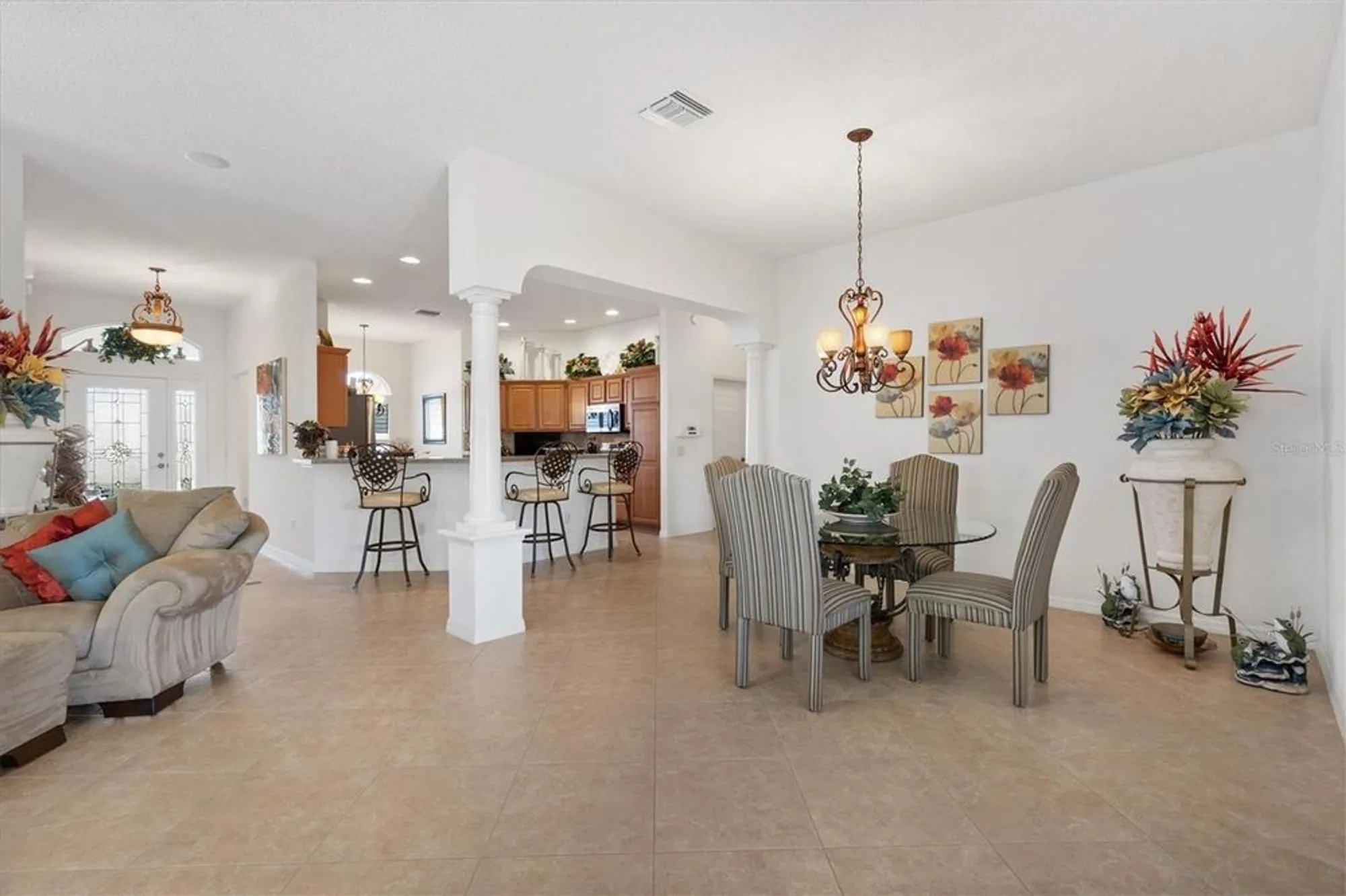 Property Slideshow image 11 of 37 | 552 society hill cir, The Villages, FL, 32162