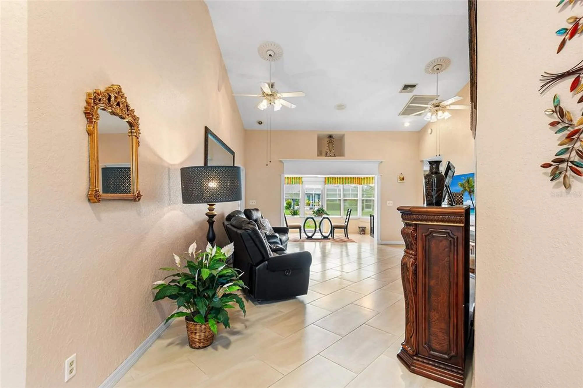 Property Slideshow image 10 of 68 | 543 clubhill dr, Haines City, FL, 33844