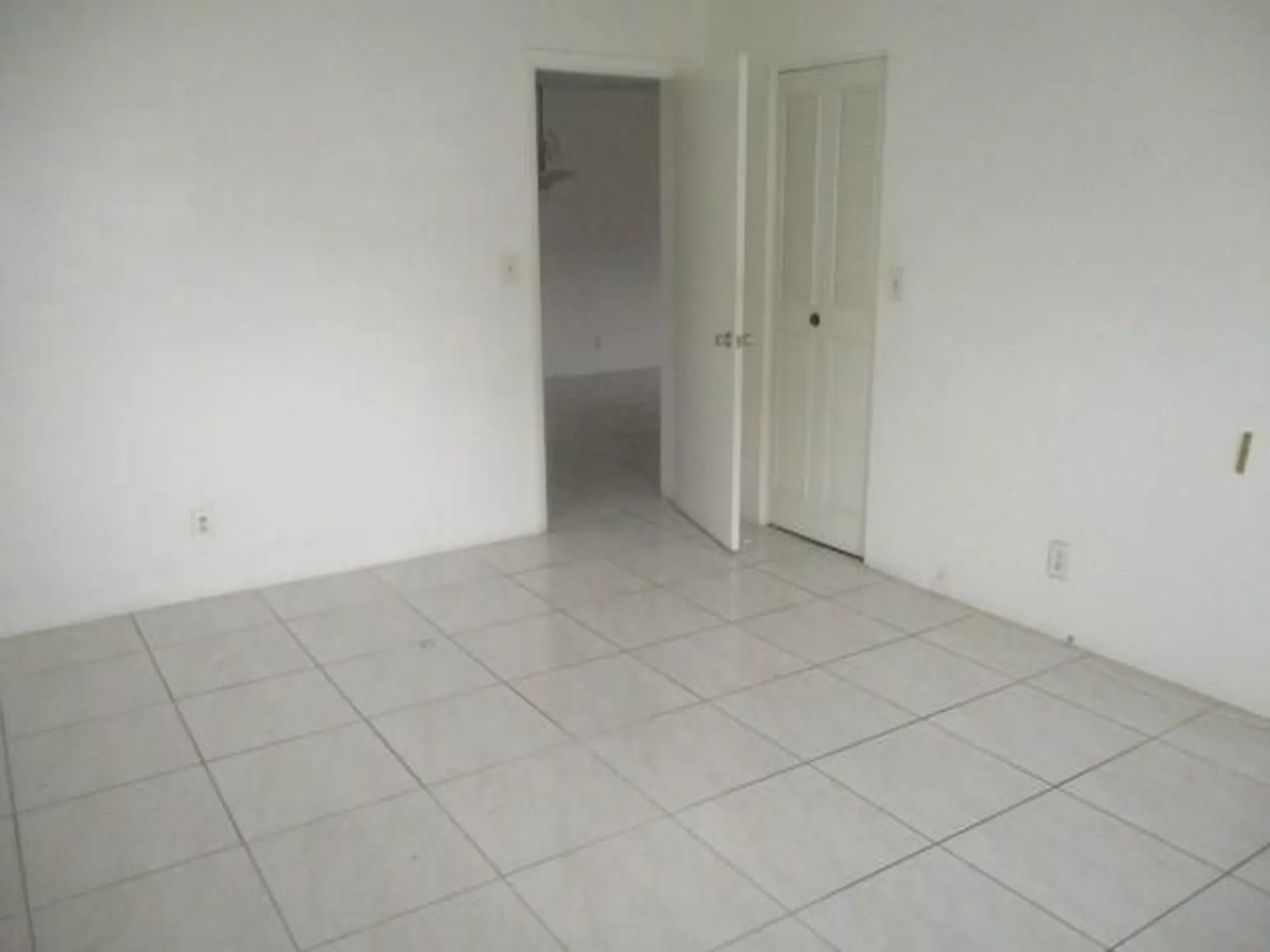 Property Slideshow image 8 of 11 | 2687 garden dr 212, Lake Worth, FL, 33461