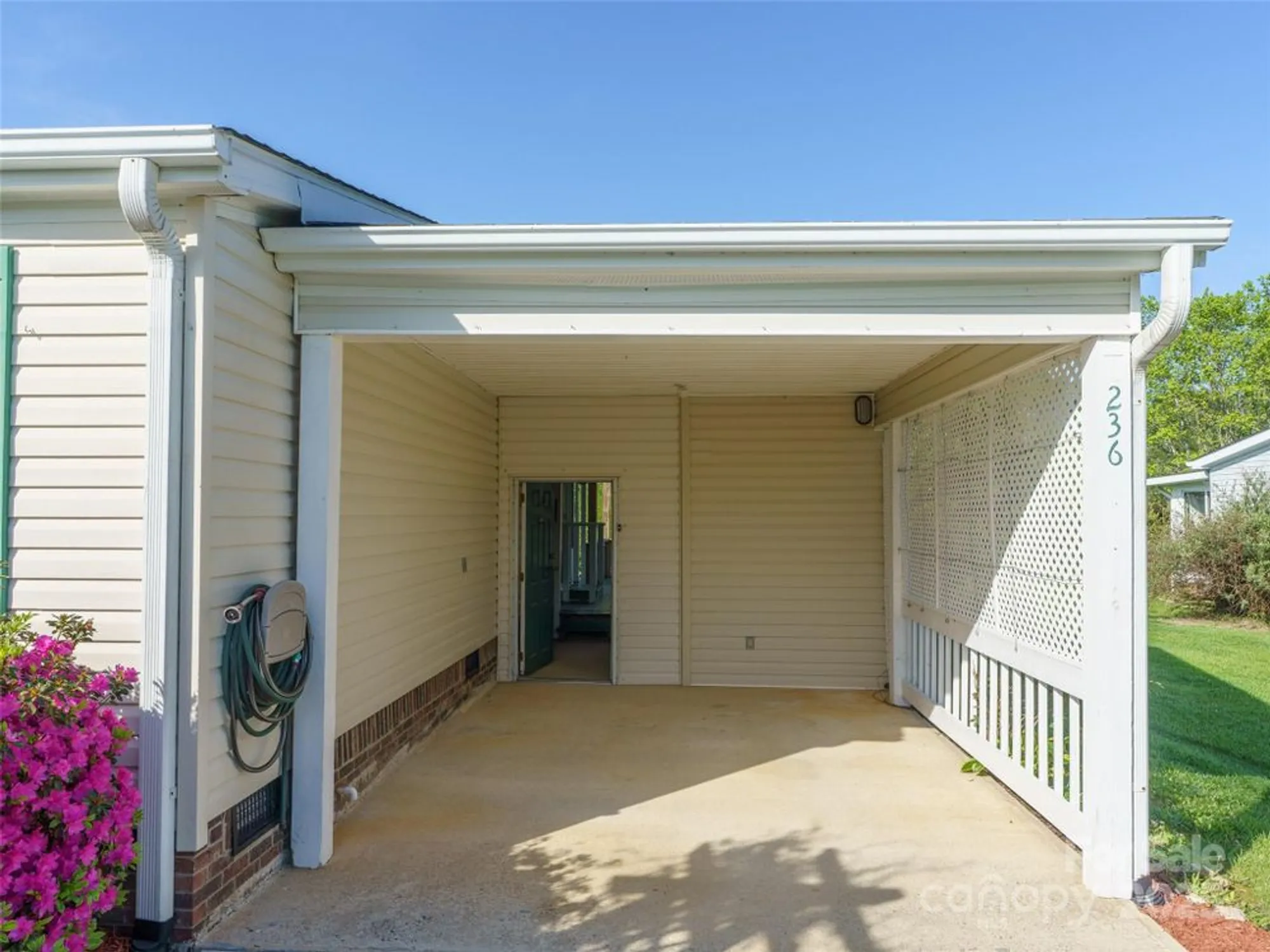 Property Slideshow image 28 of 42 | 236 white ash cir, Hendersonville, NC, 28739