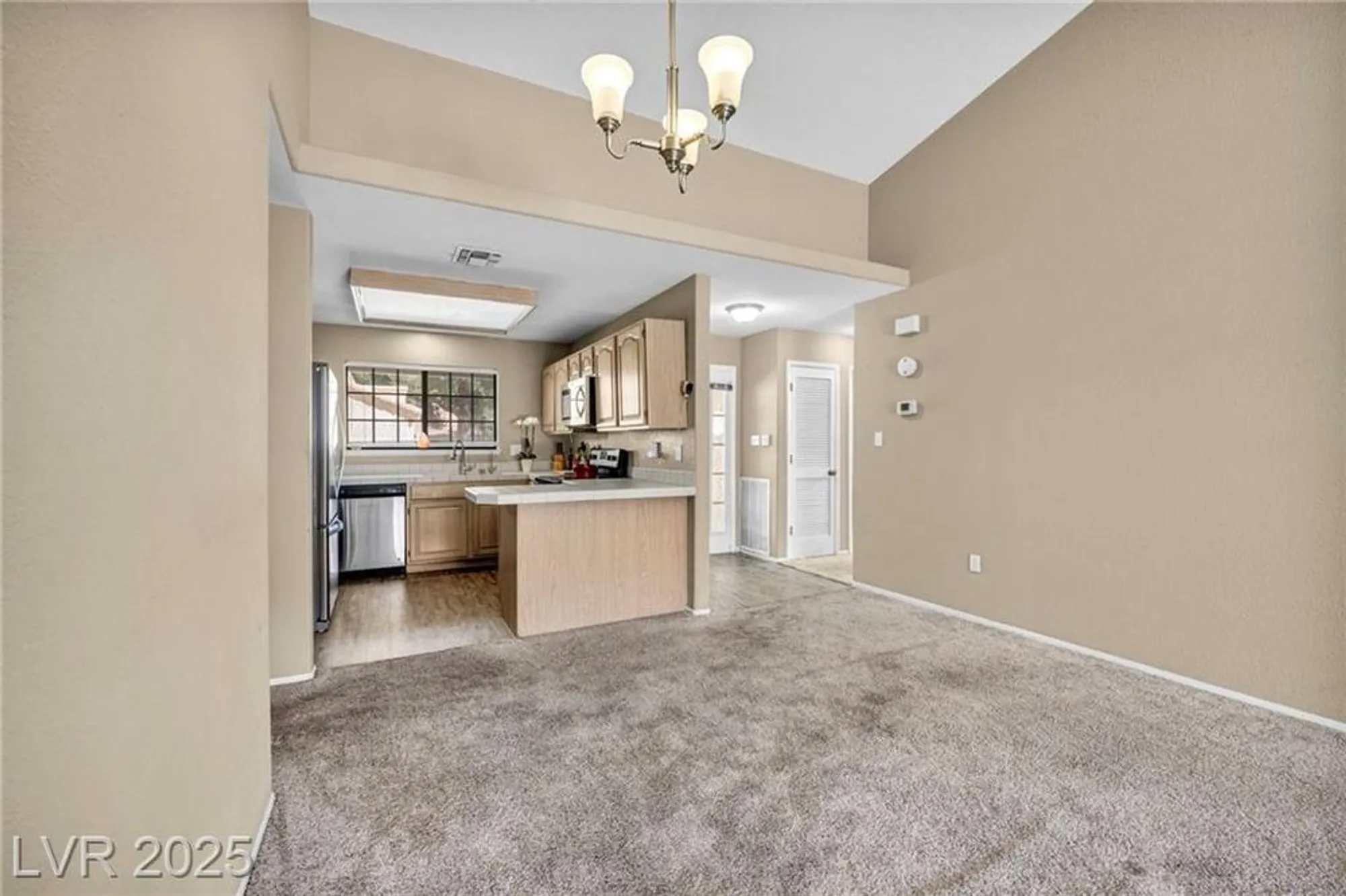Property Slideshow image 23 of 44 | 2851 s valley view blvd unit 1025, Las Vegas, NV, 89102
