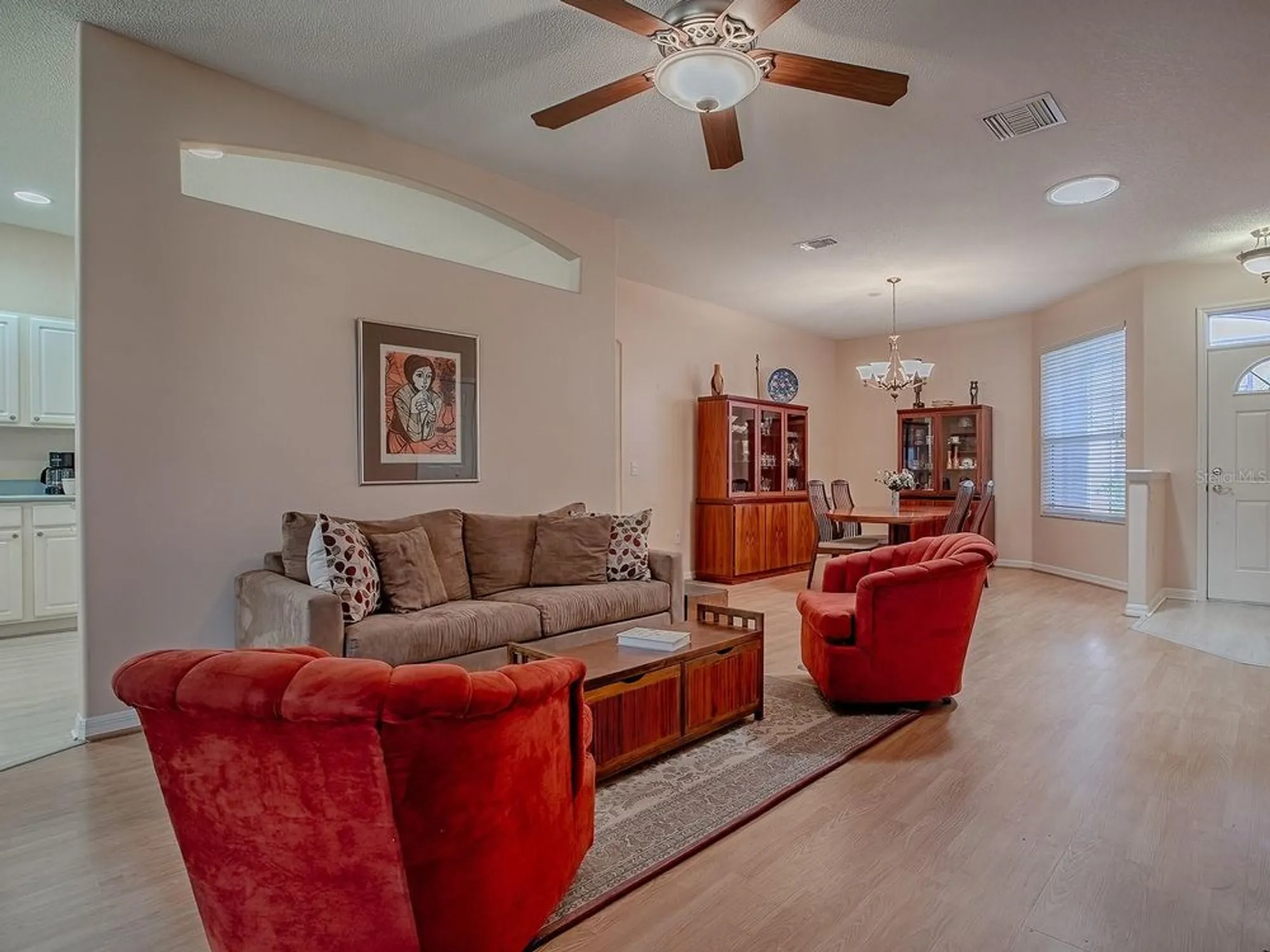 Property Slideshow image 8 of 48 | 910 eagles lndg, Leesburg, FL, 34748