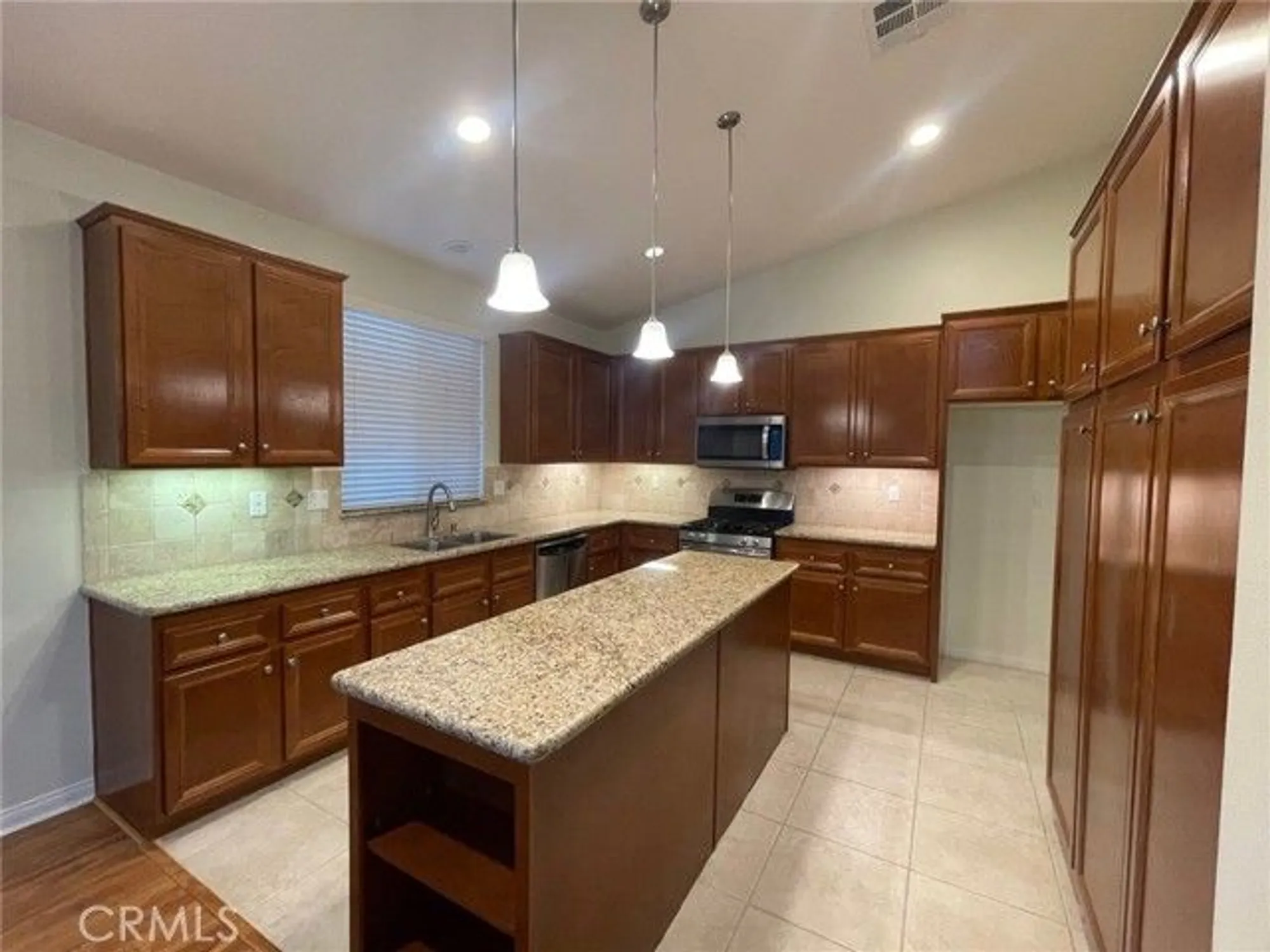 Property Slideshow image 9 of 56 | 7816 rawls dr, Hemet, CA, 92545