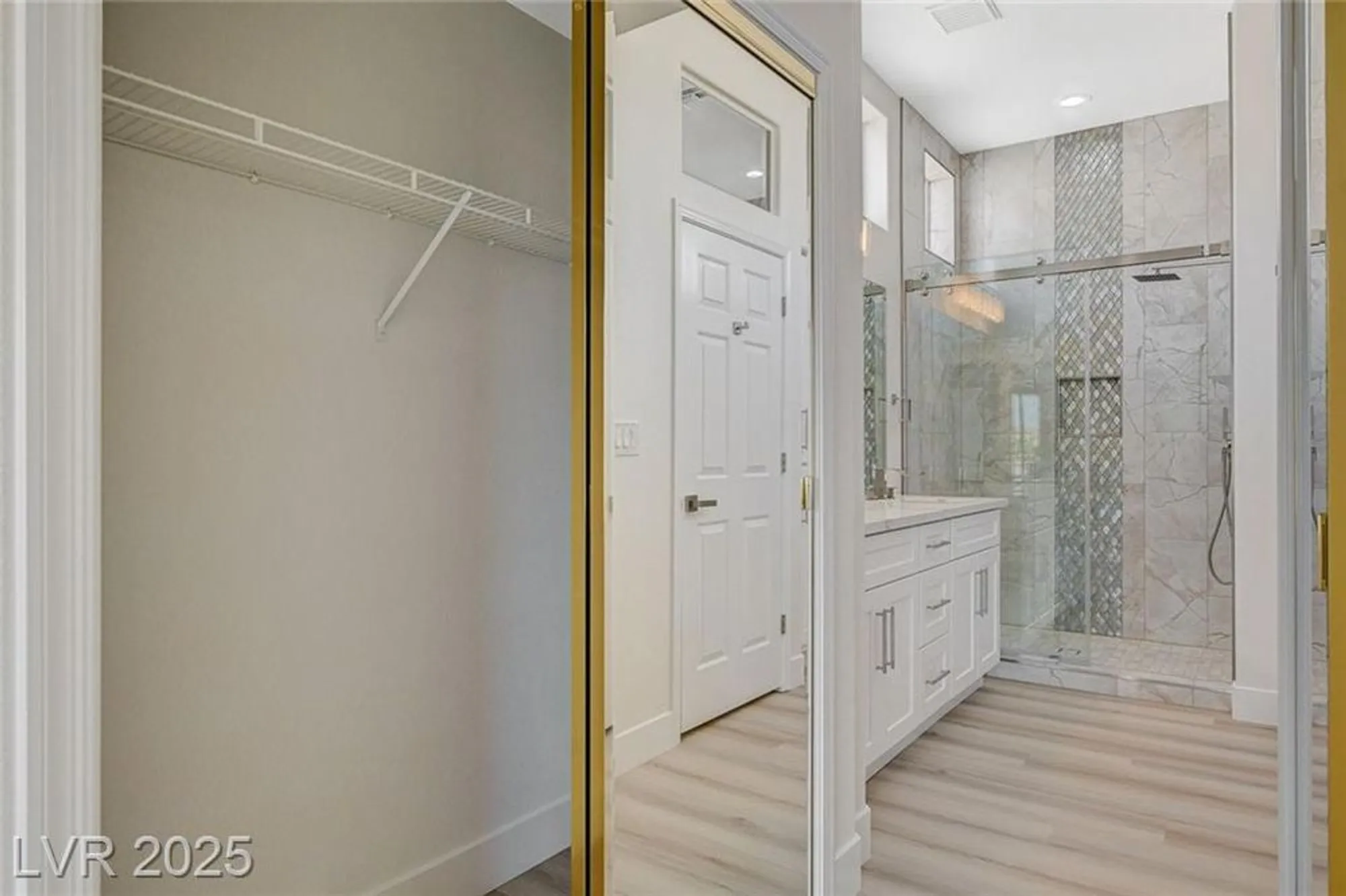 Property Slideshow image 19 of 44 | 10100 folsom dr, Las Vegas, NV, 89134