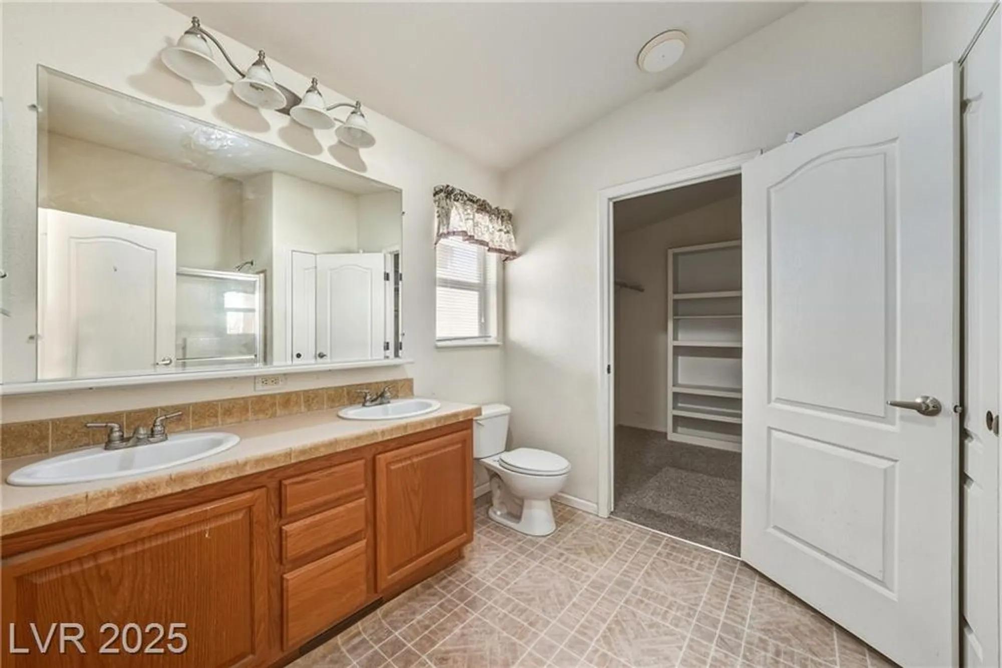 Property Slideshow image 15 of 27 | 380 bel air ave, Pahrump, NV, 89048