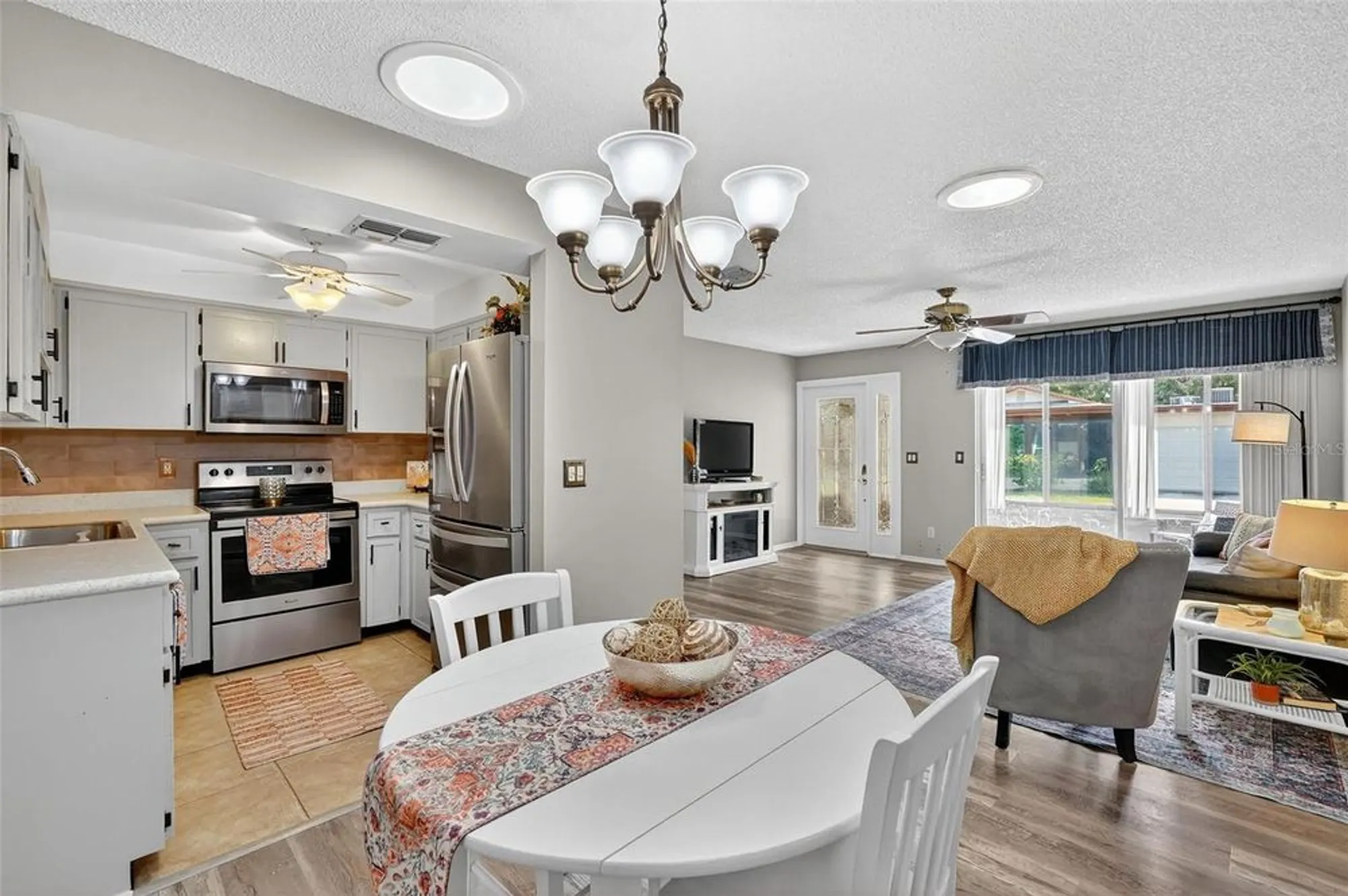 Property Slideshow image 14 of 30 | 2320 shelly dr b, Palm Harbor, FL, 34684