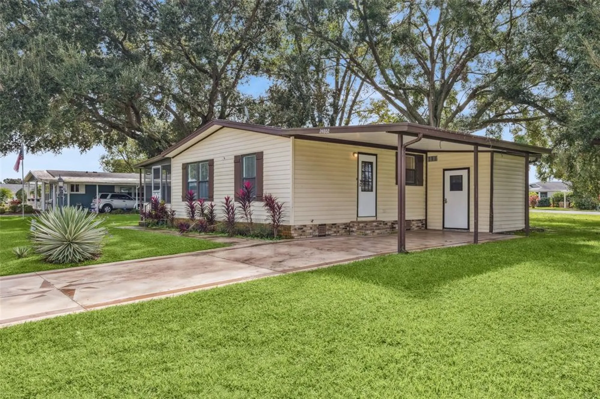 Property Slideshow image 20 of 42 | 24802 pine hl, Leesburg, FL, 34748