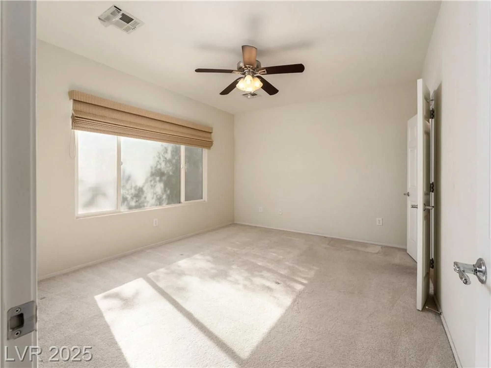 Property Slideshow image 14 of 41 | 2525 great auk ave, North Las Vegas, NV, 89084