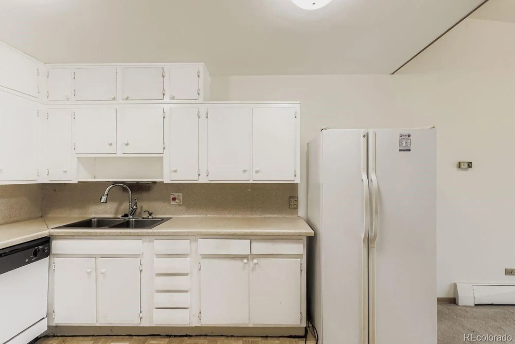 Property Slideshow image 11 of 24 | 625 s clinton st 7b, Denver, CO, 80247