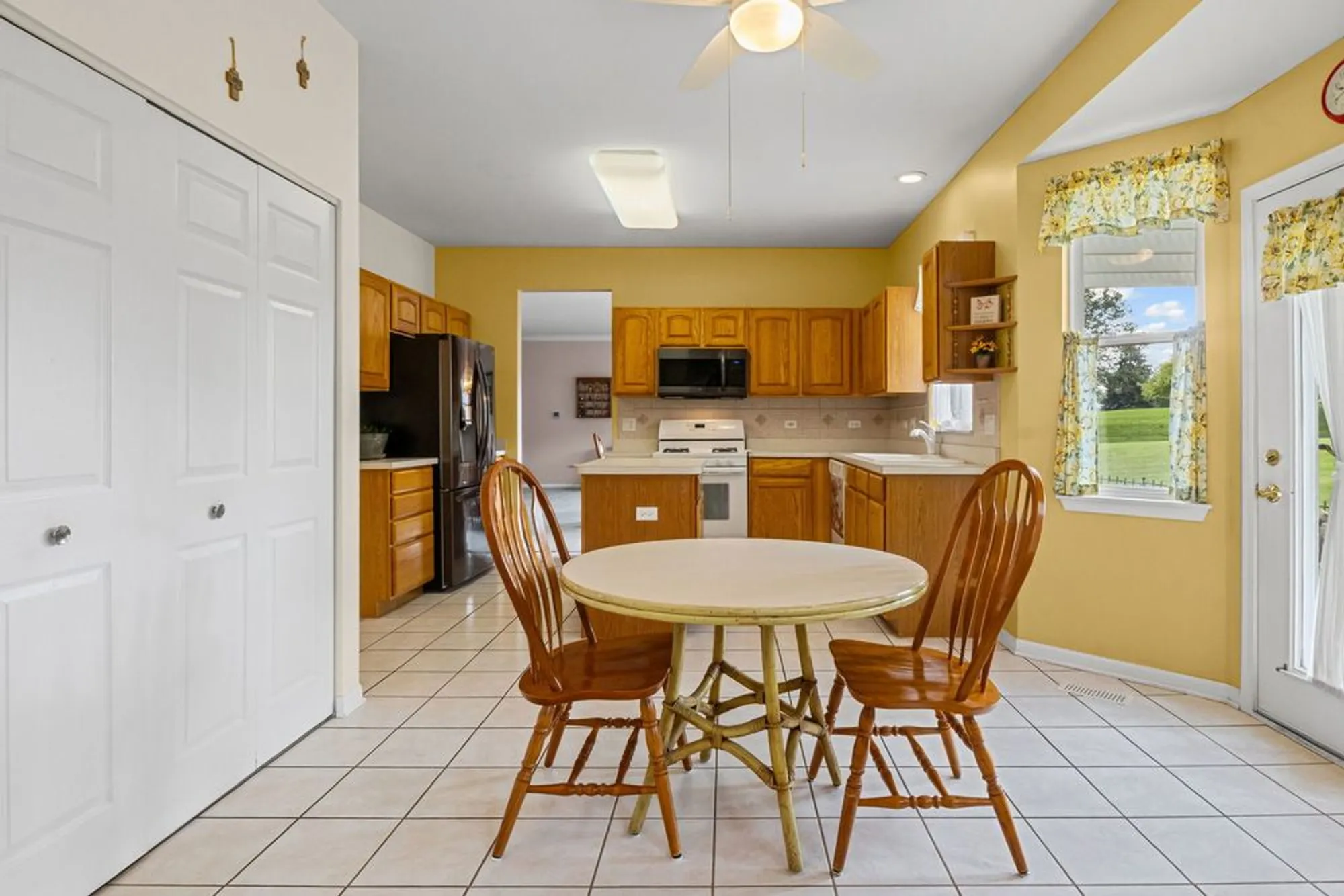 Property Slideshow image 12 of 25 | 21331 w juniper ln, Plainfield, IL, 60544