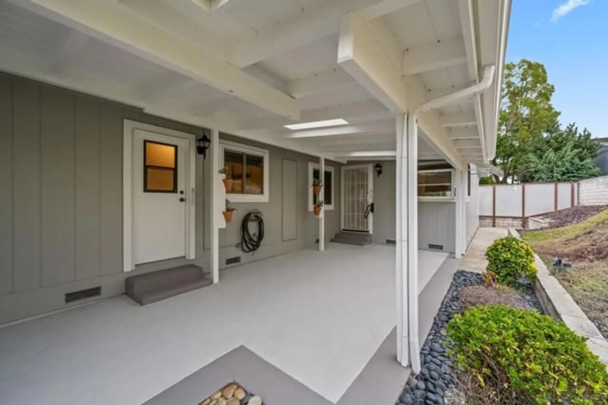 Property Slideshow image 9 of 37 | 4465 topaz ln, Oceanside, CA, 92056