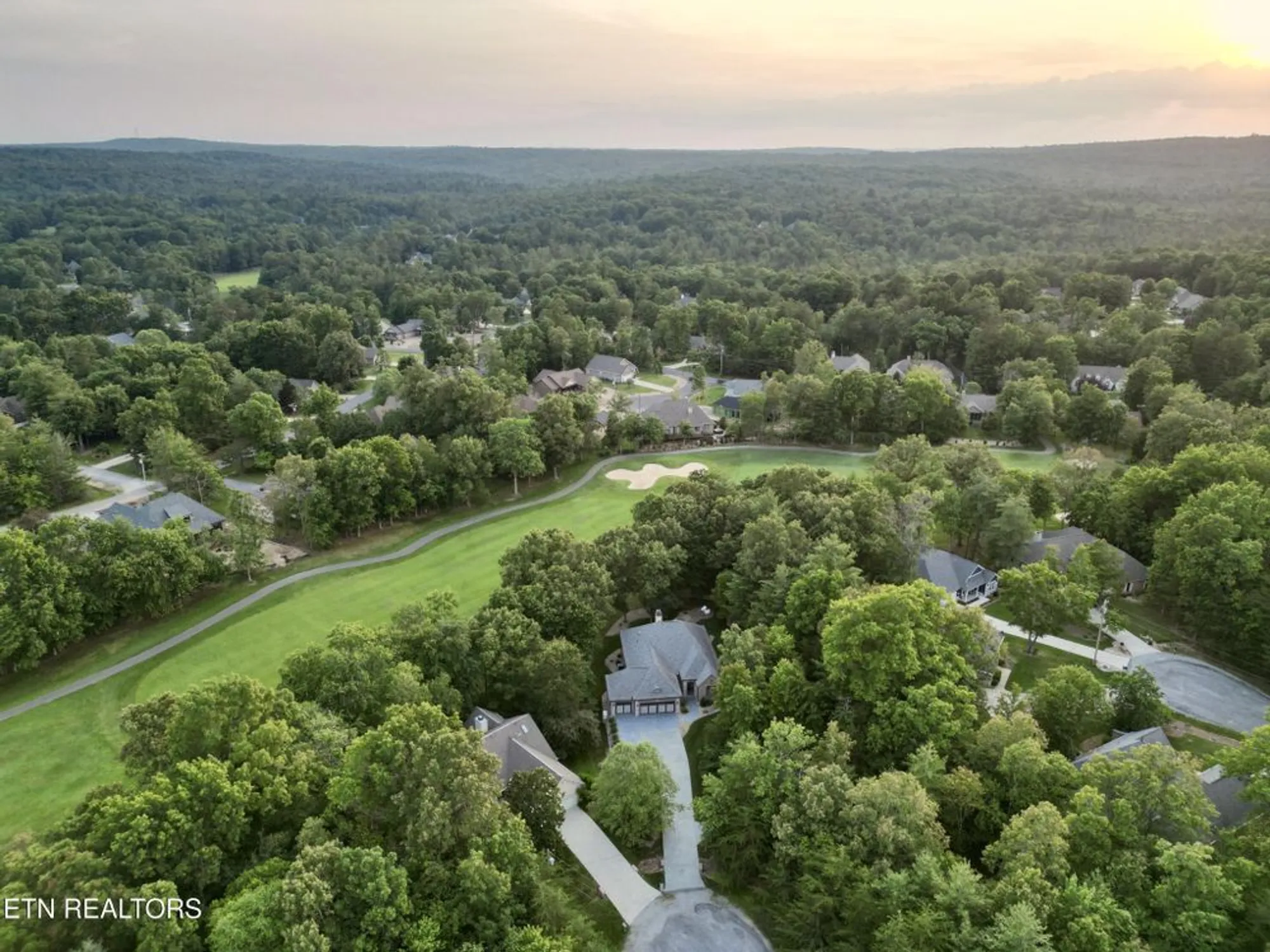 Property Slideshow image 11 of 55 | 17 kenwood ct, Crossville, TN, 38558