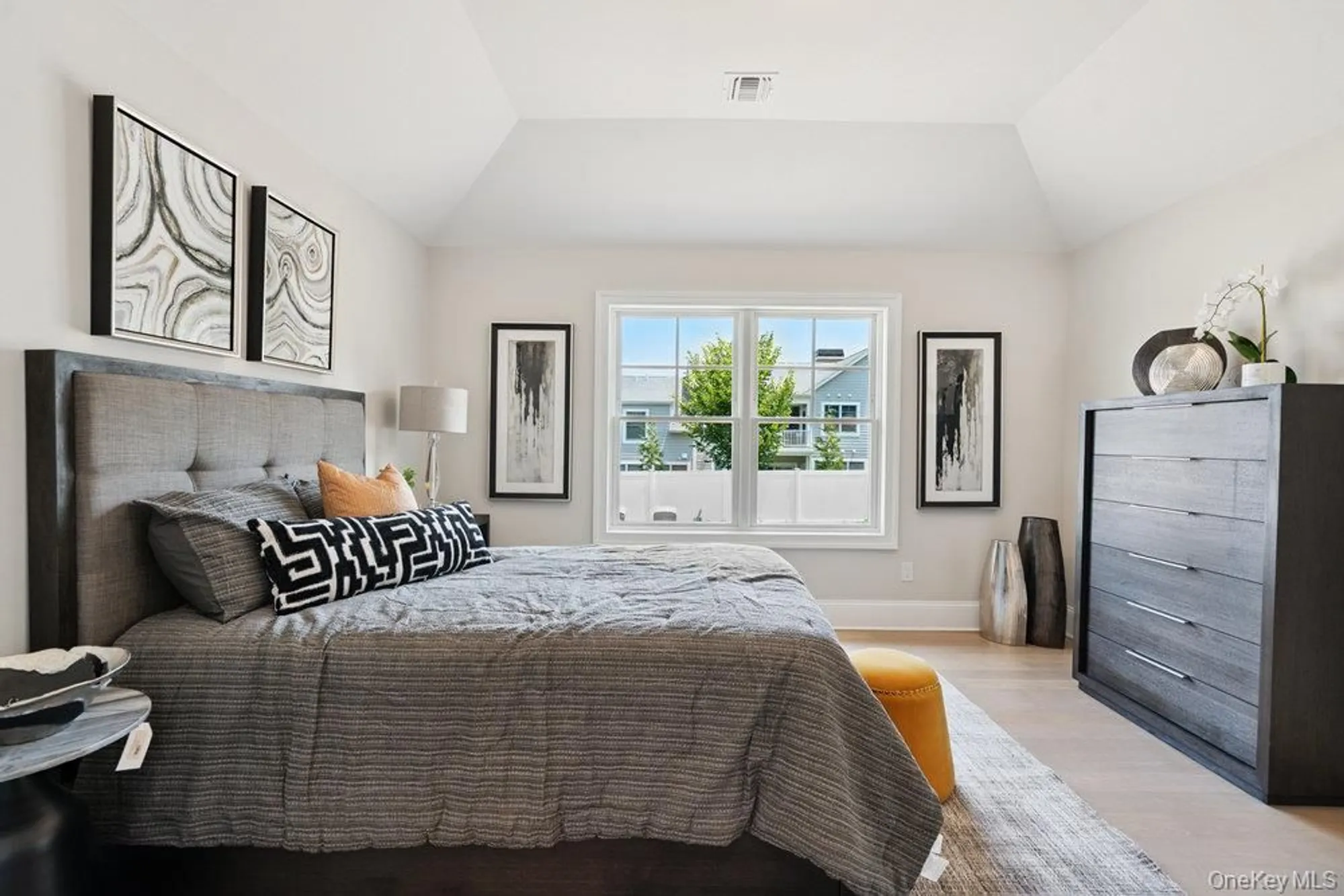 Property Slideshow image 28 of 46 | 46 plainview rd, Woodbury, NY, 11797