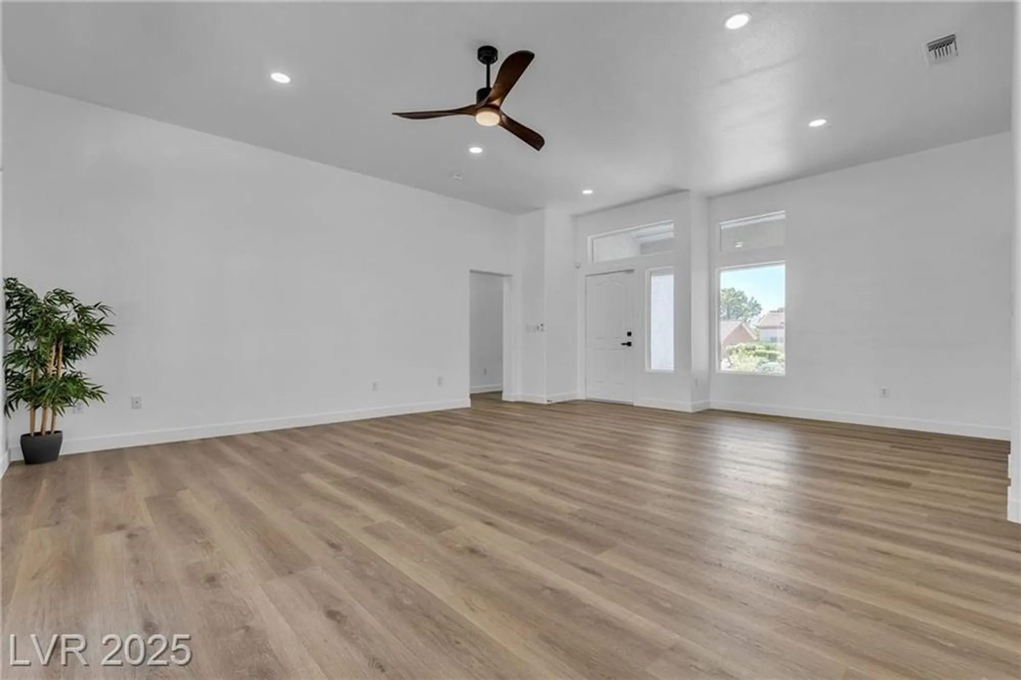 Property Slideshow image 5 of 51 | 10636 argents hill dr, Las Vegas, NV, 89134