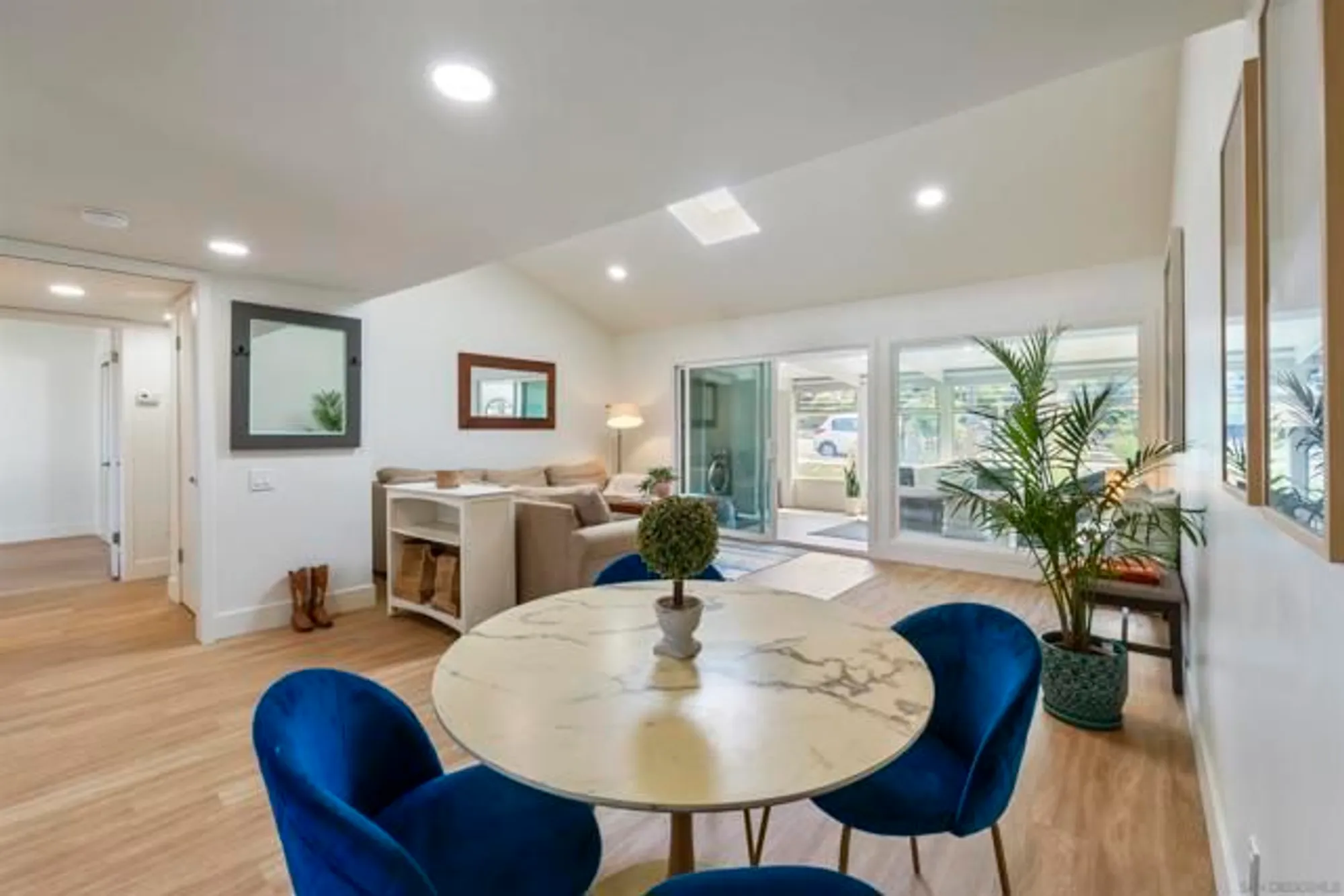 Property Slideshow image 8 of 19 | 3660 vista campana 23, Oceanside, CA, 92057