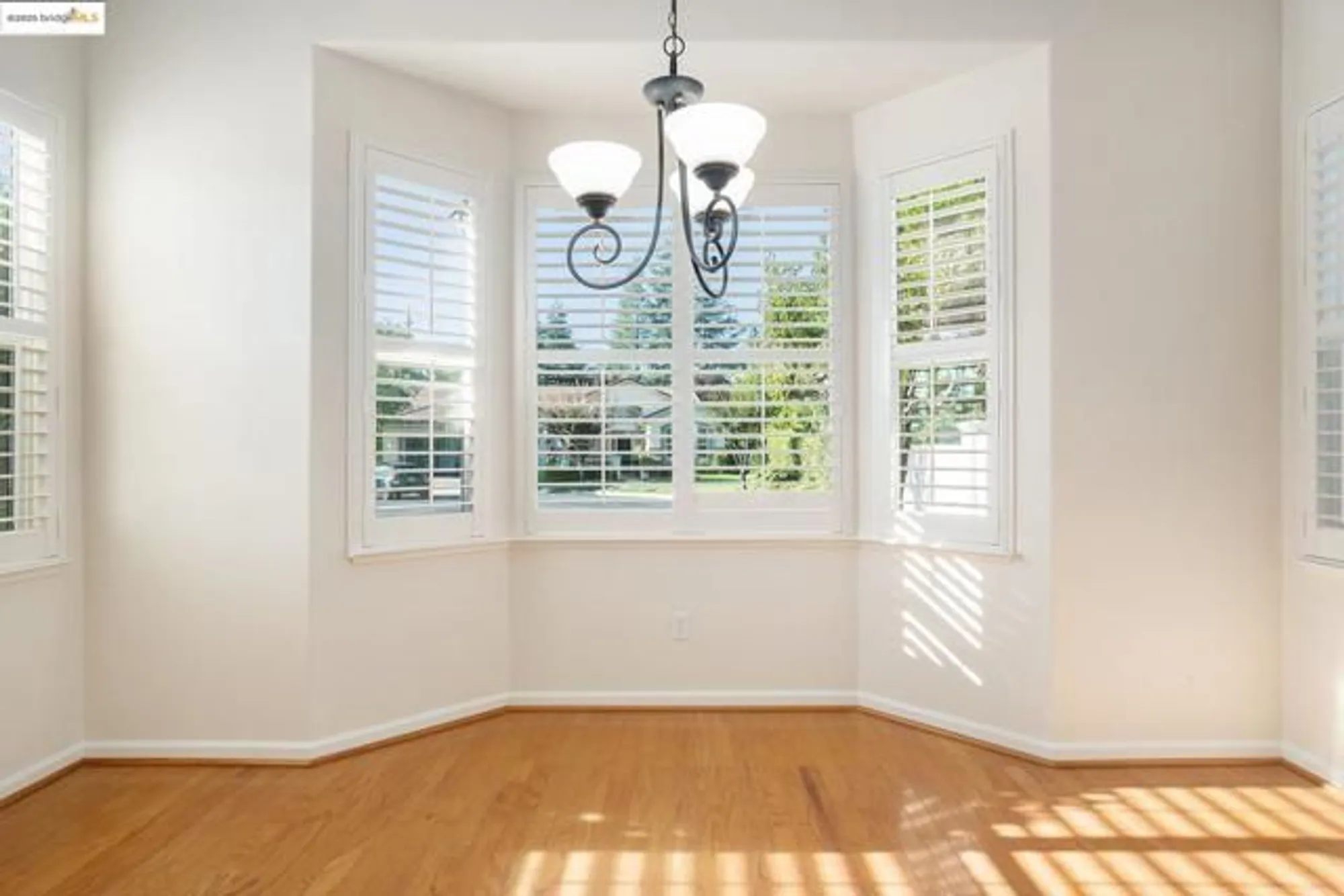 Property Slideshow image 10 of 33 | 1007 centennial dr, Brentwood, CA, 94513