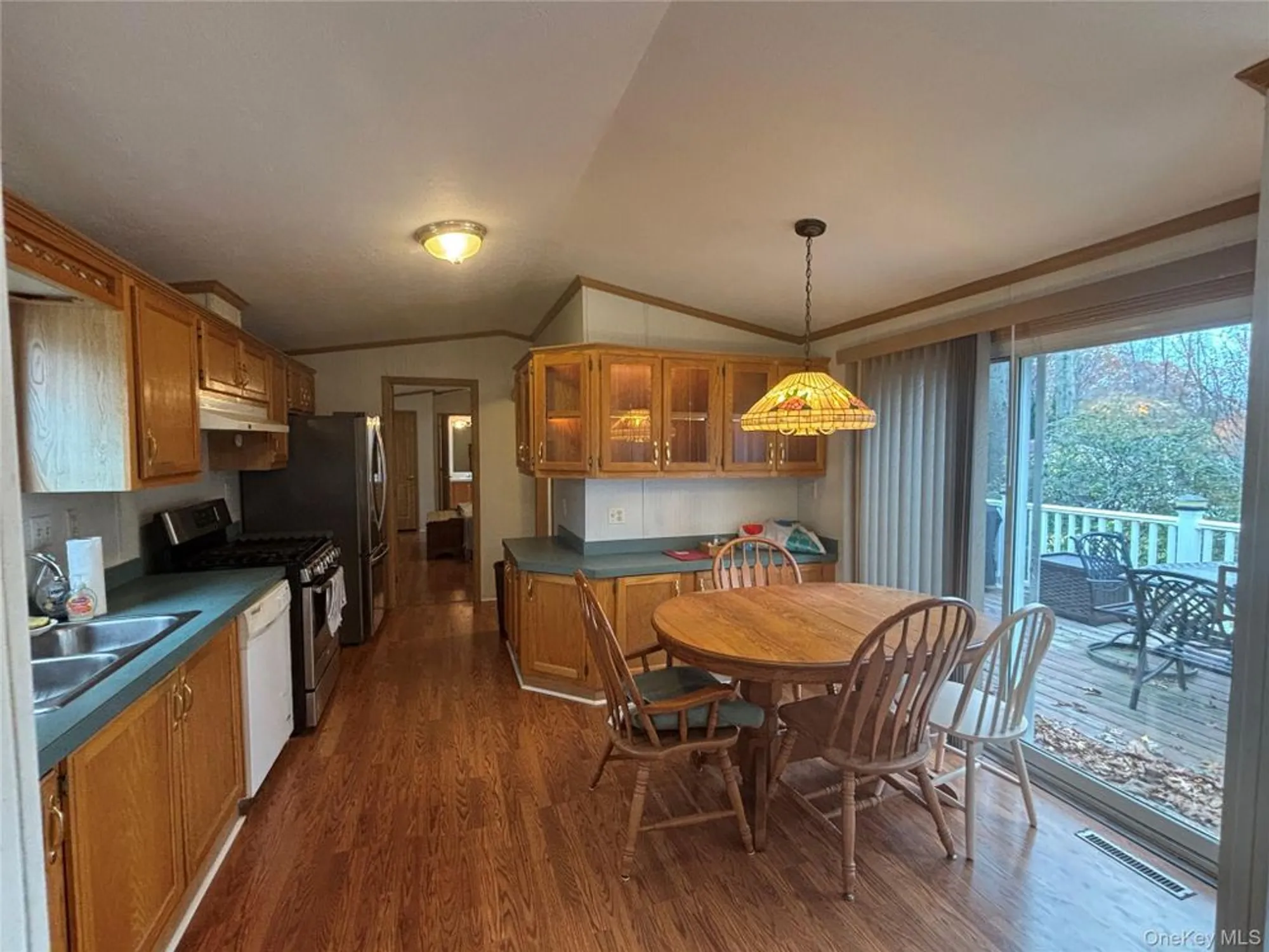Property Slideshow image 8 of 28 | 1661 old country rd unit 280, Riverhead, NY, 11901