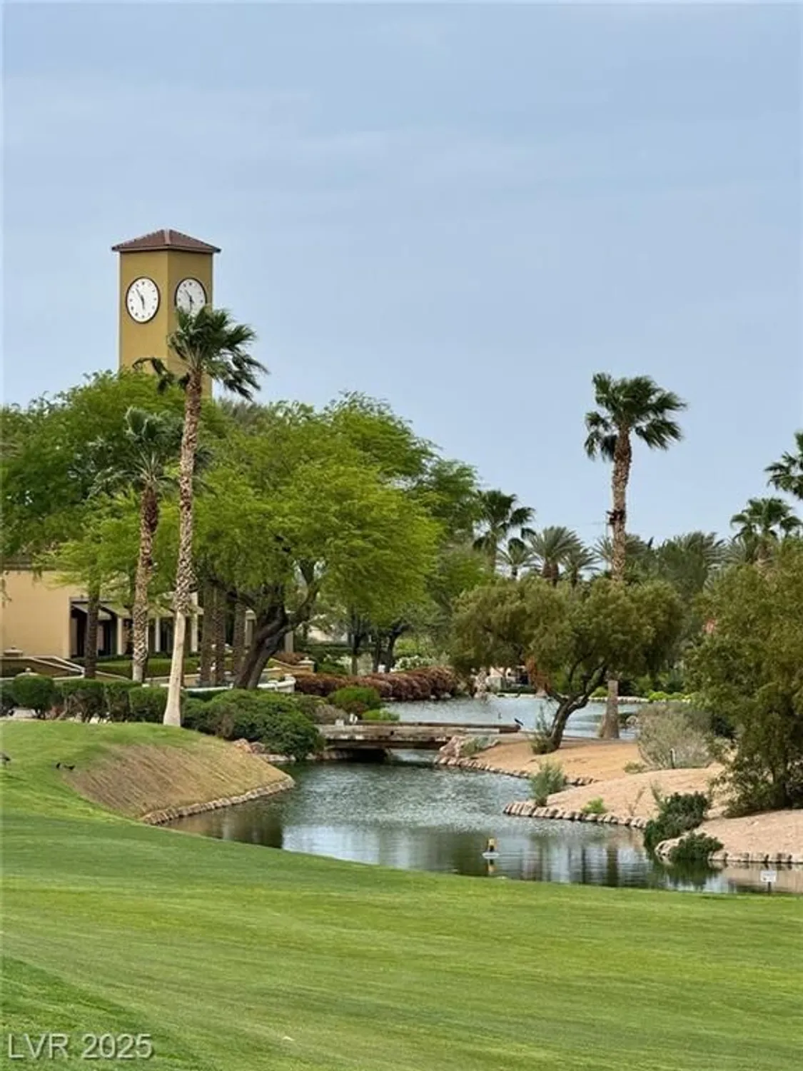 Property Slideshow image 33 of 47 | 4596 bersaglio st, Las Vegas, NV, 89135