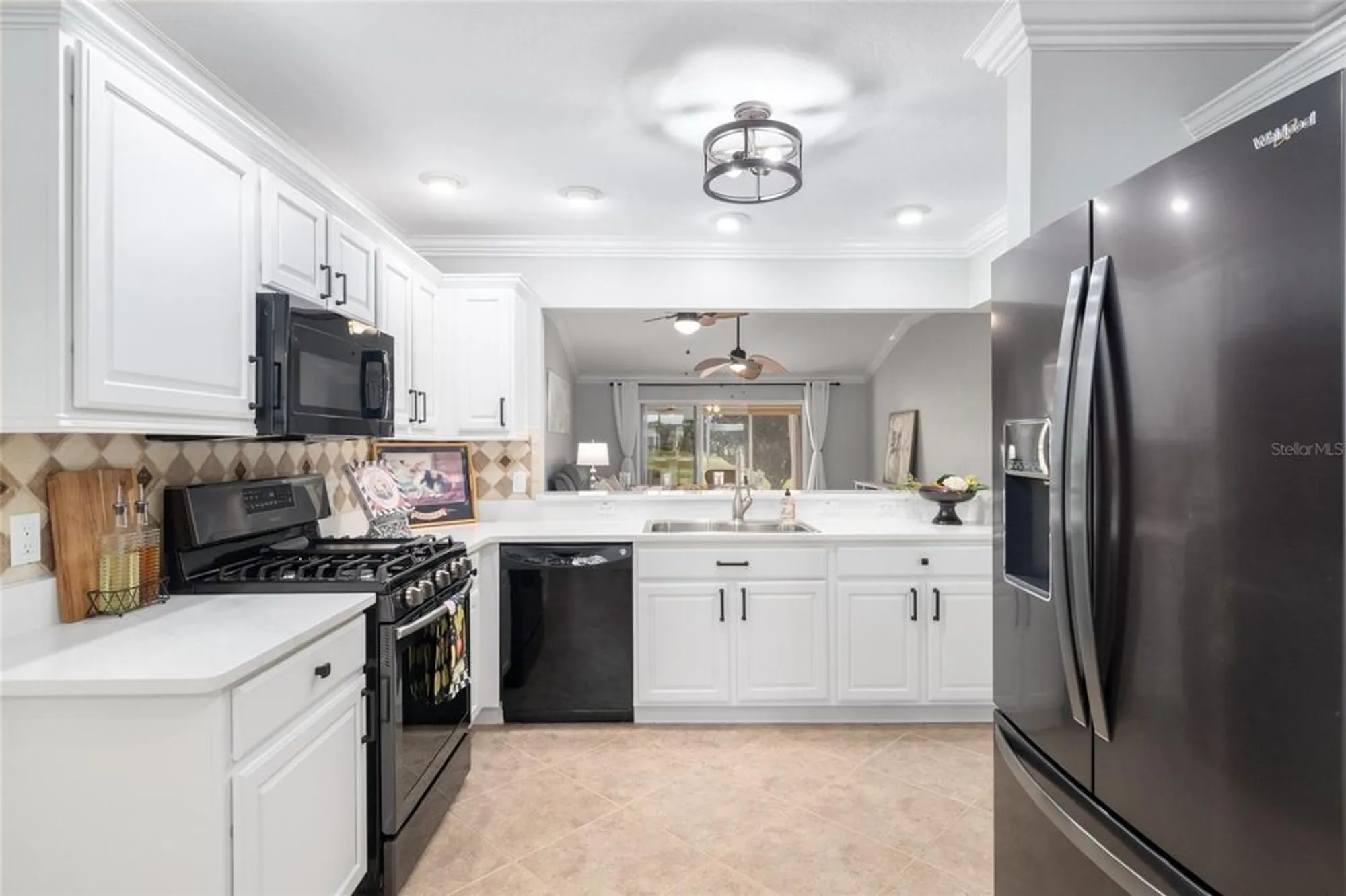 Property Slideshow image 7 of 62 | 967 livingston loop, The Villages, FL, 32162