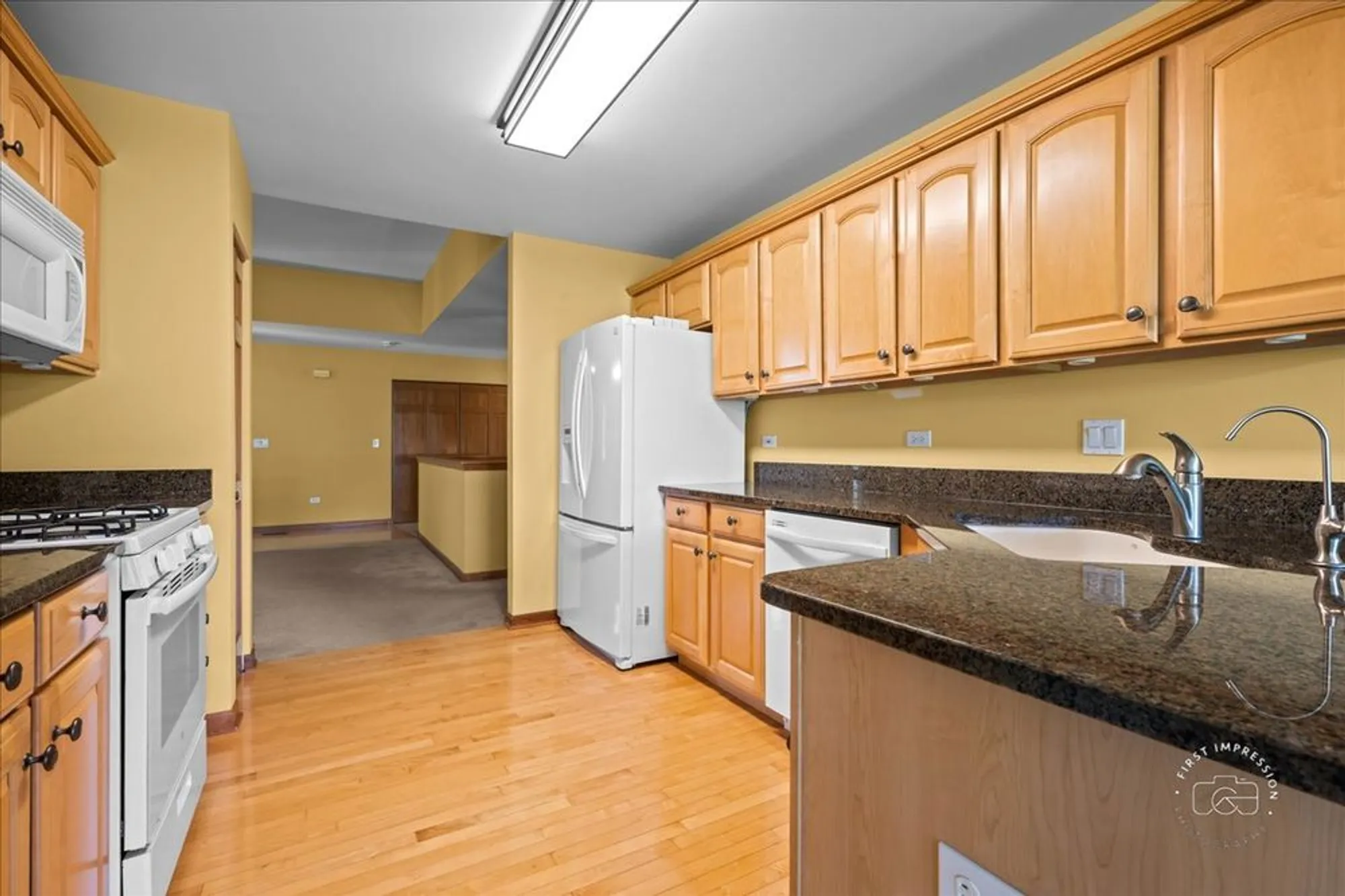 Property Slideshow image 13 of 37 | 21600 w larch dr, Plainfield, IL, 60544