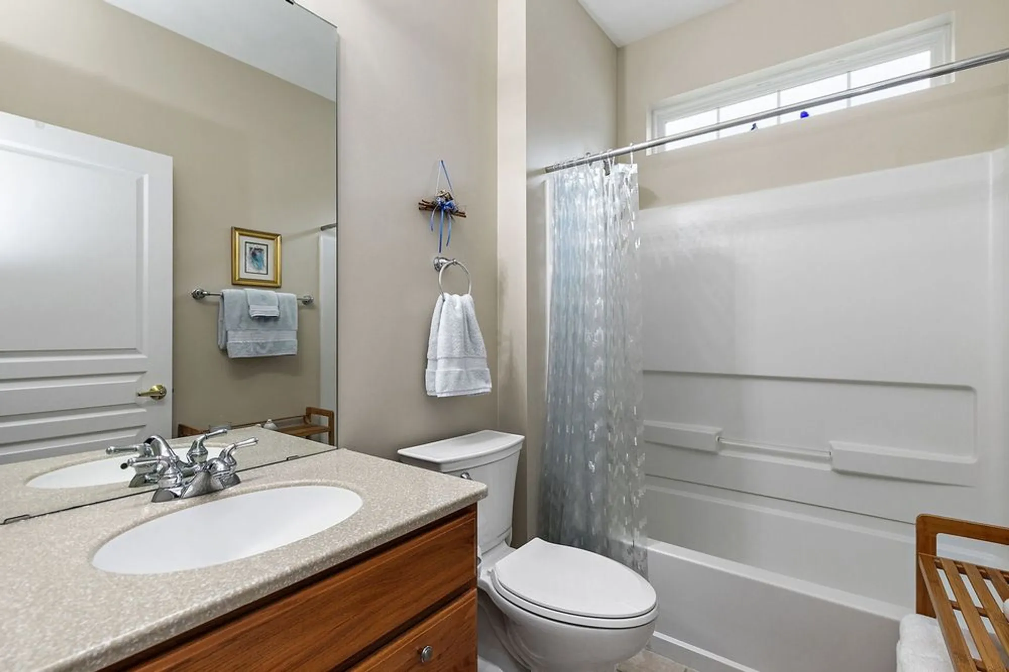 Property Slideshow image 19 of 24 | 13515 ivy dr, Huntley, IL, 60142