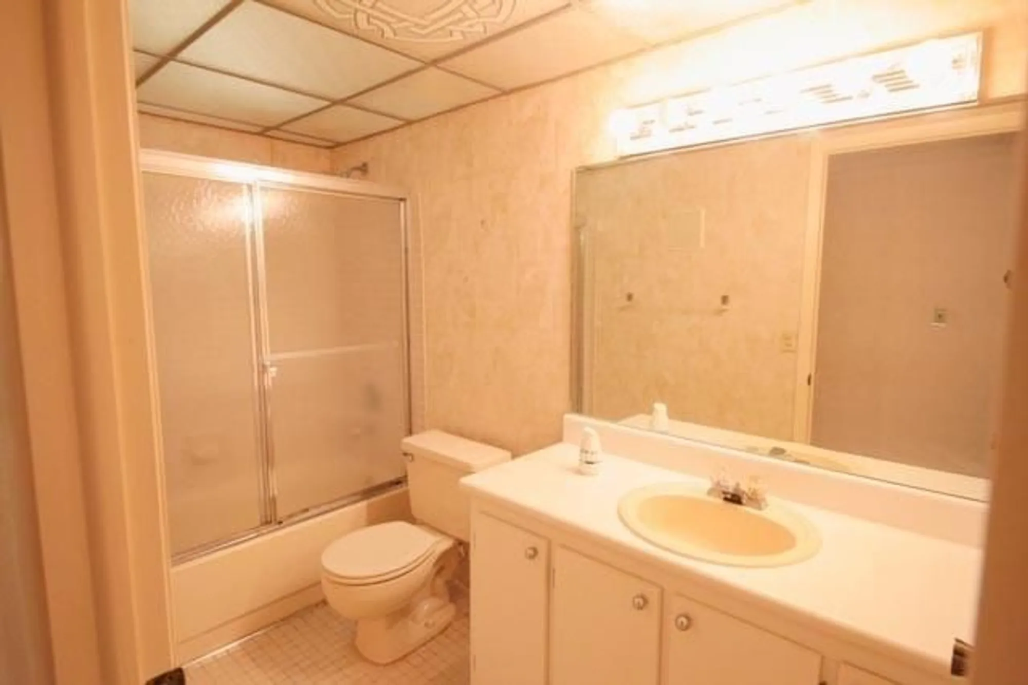 Property Slideshow image 6 of 14 | 10753 w clairmont cir 106, Tamarac, FL, 33321