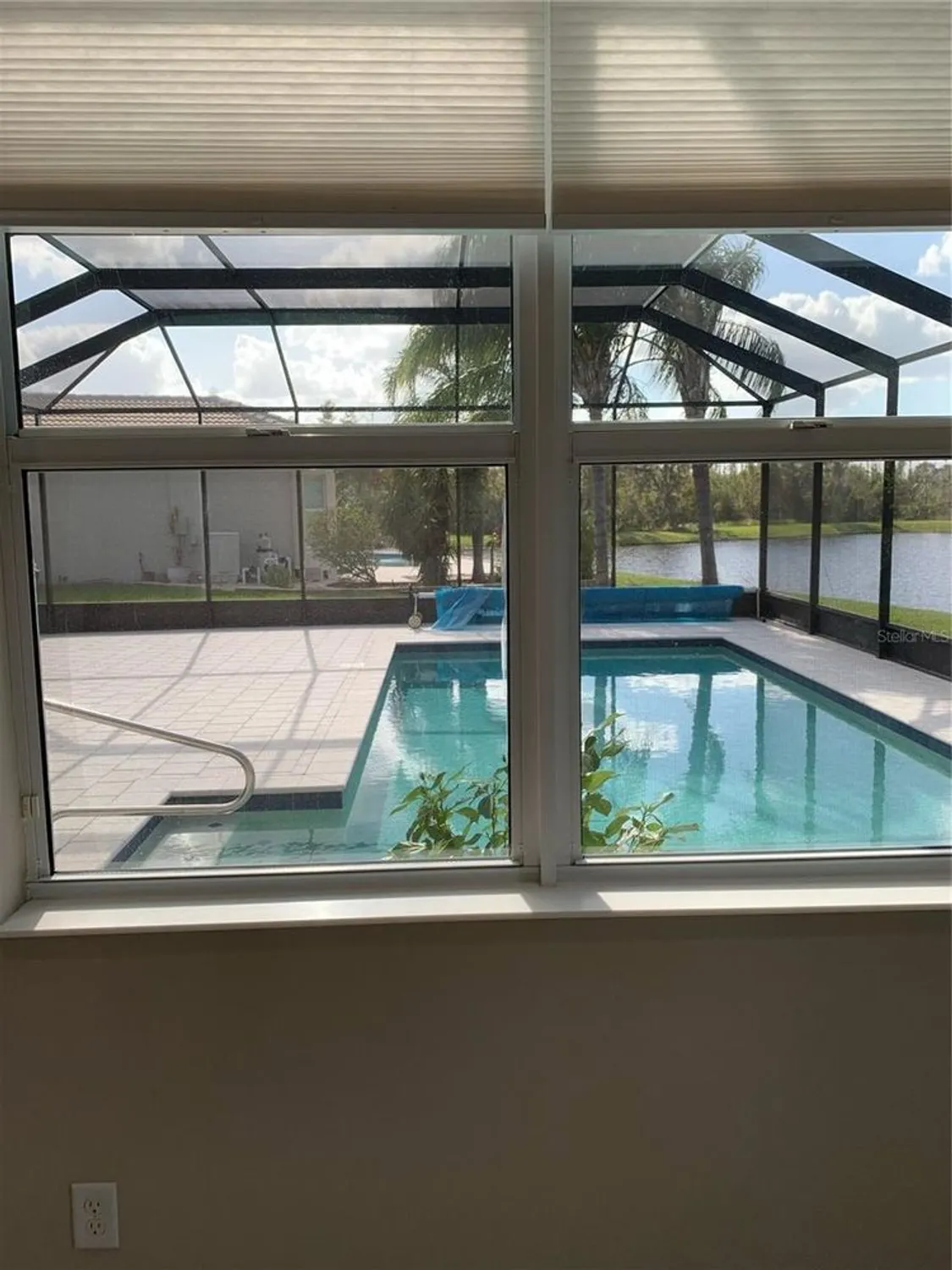 Property Slideshow image 44 of 87 | 16015 cape coral dr, Wimauma, FL, 33598