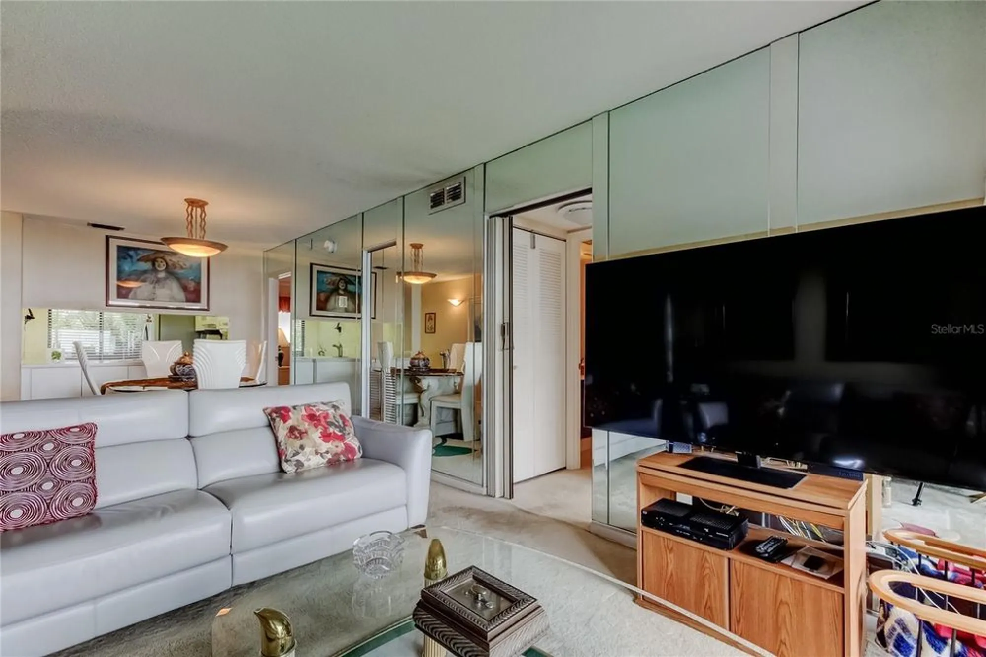 Property Slideshow image 12 of 28 | 6268 palma del mar blvd s apt 213, St Petersburg, FL, 33715