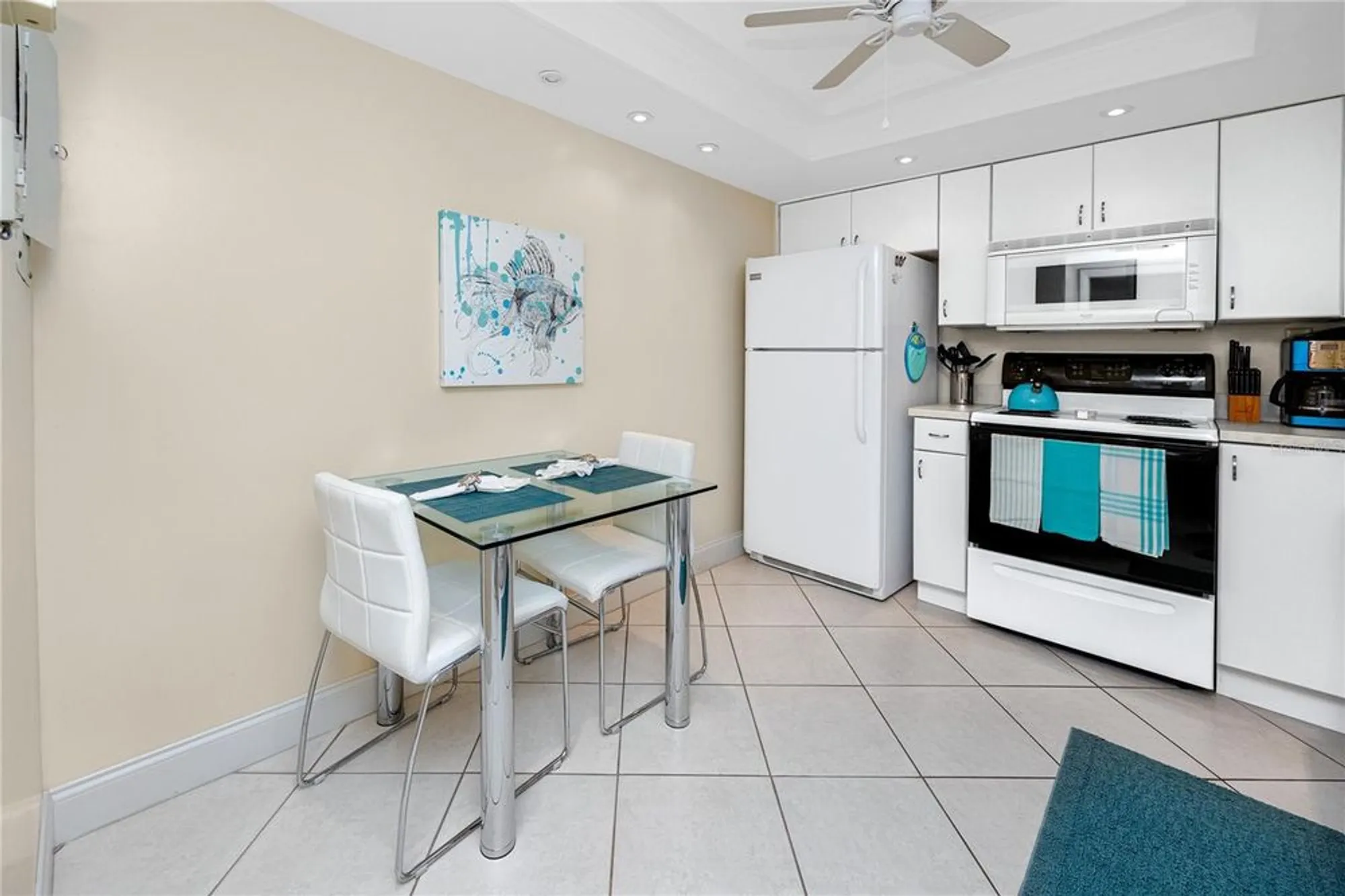 Property Slideshow image 15 of 45 | 19029 us highway 19 n apt 9-607, Clearwater, FL, 33764