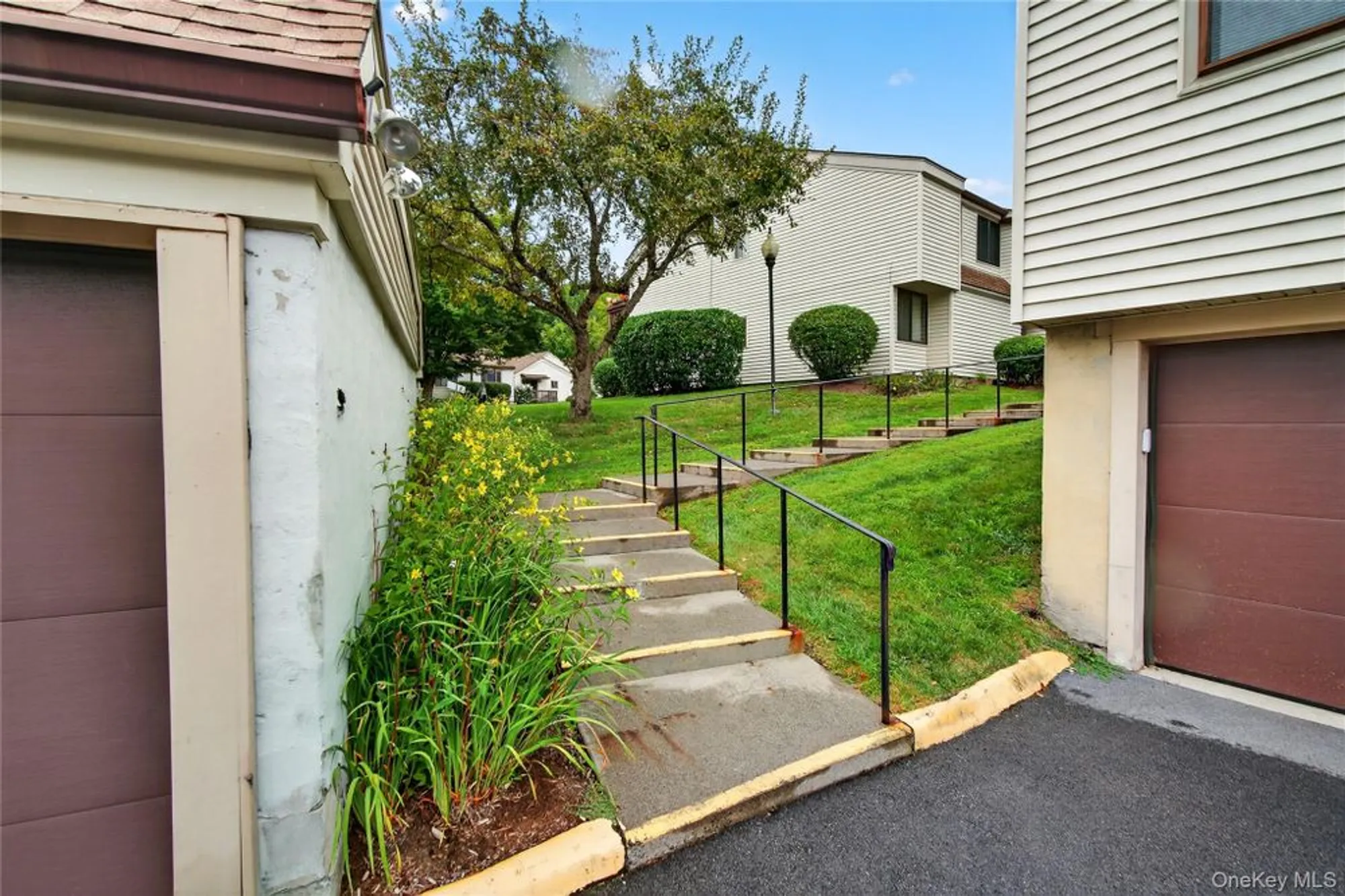 Property Slideshow image 29 of 44 | 41 jefferson oval b, Yorktown Heights, NY, 10598