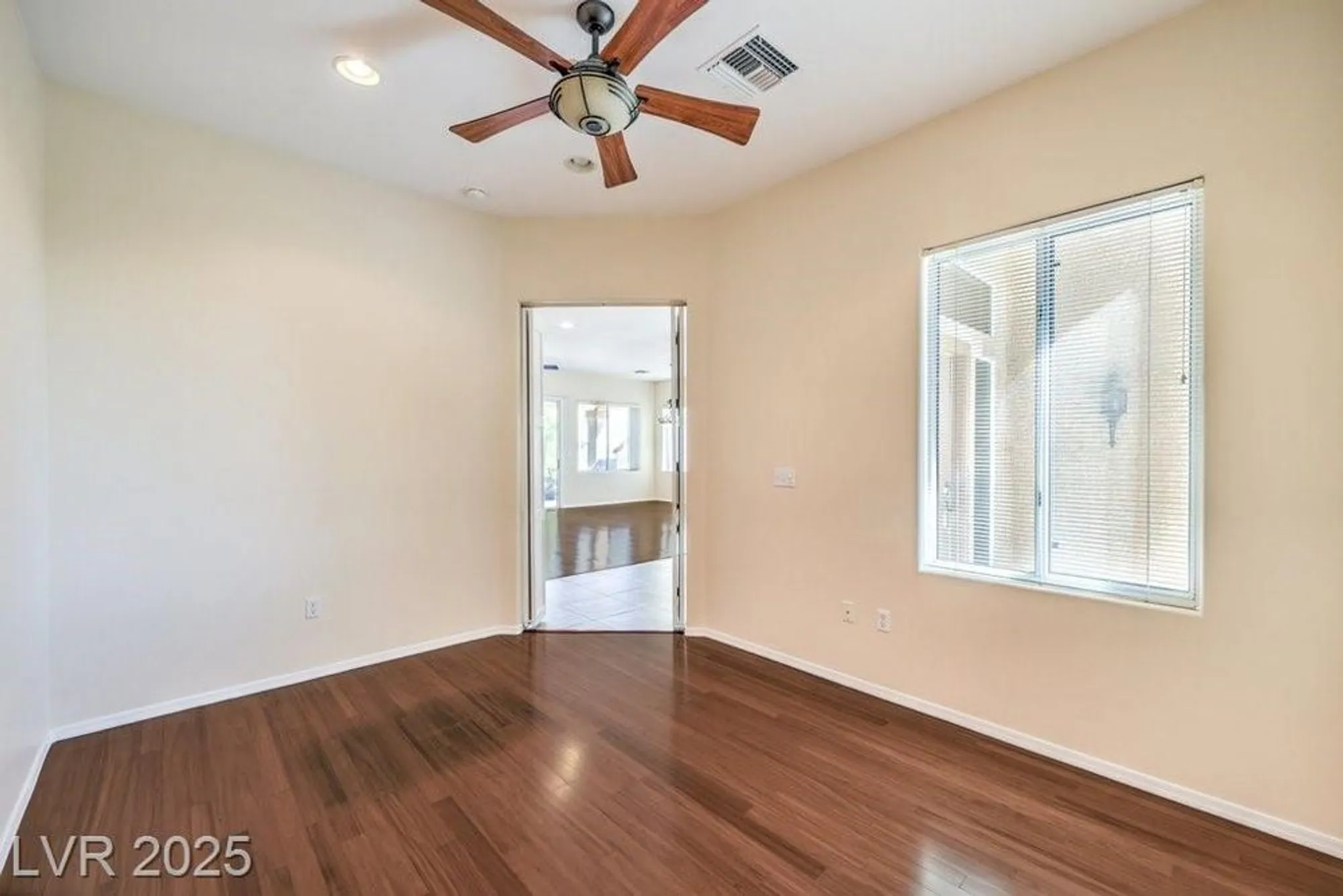 Property Slideshow image 16 of 39 | 11008 summers end ave, Las Vegas, NV, 89134