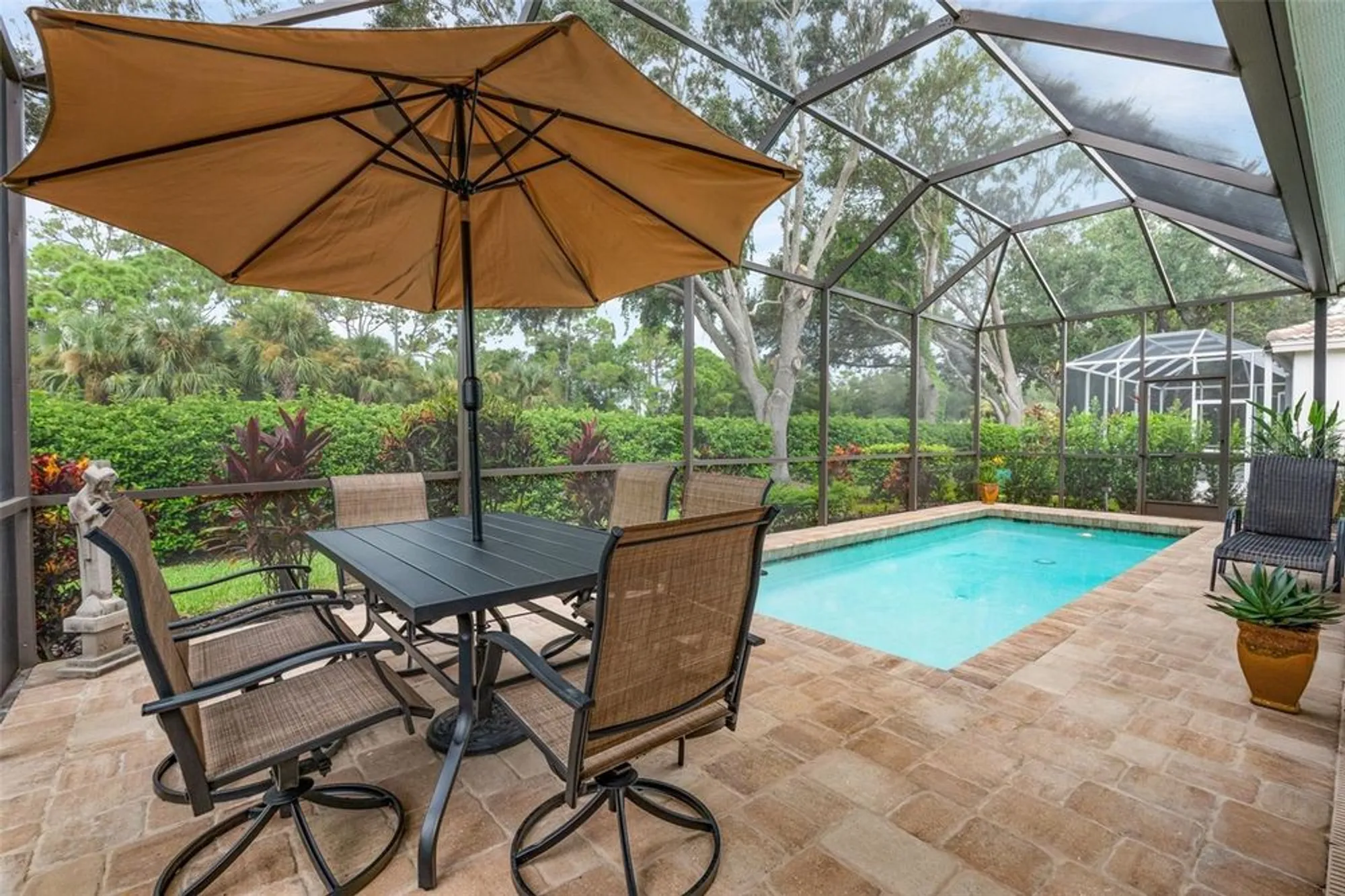 Property Slideshow image 24 of 48 | 7161 drewrys blf, Bradenton, FL, 34203