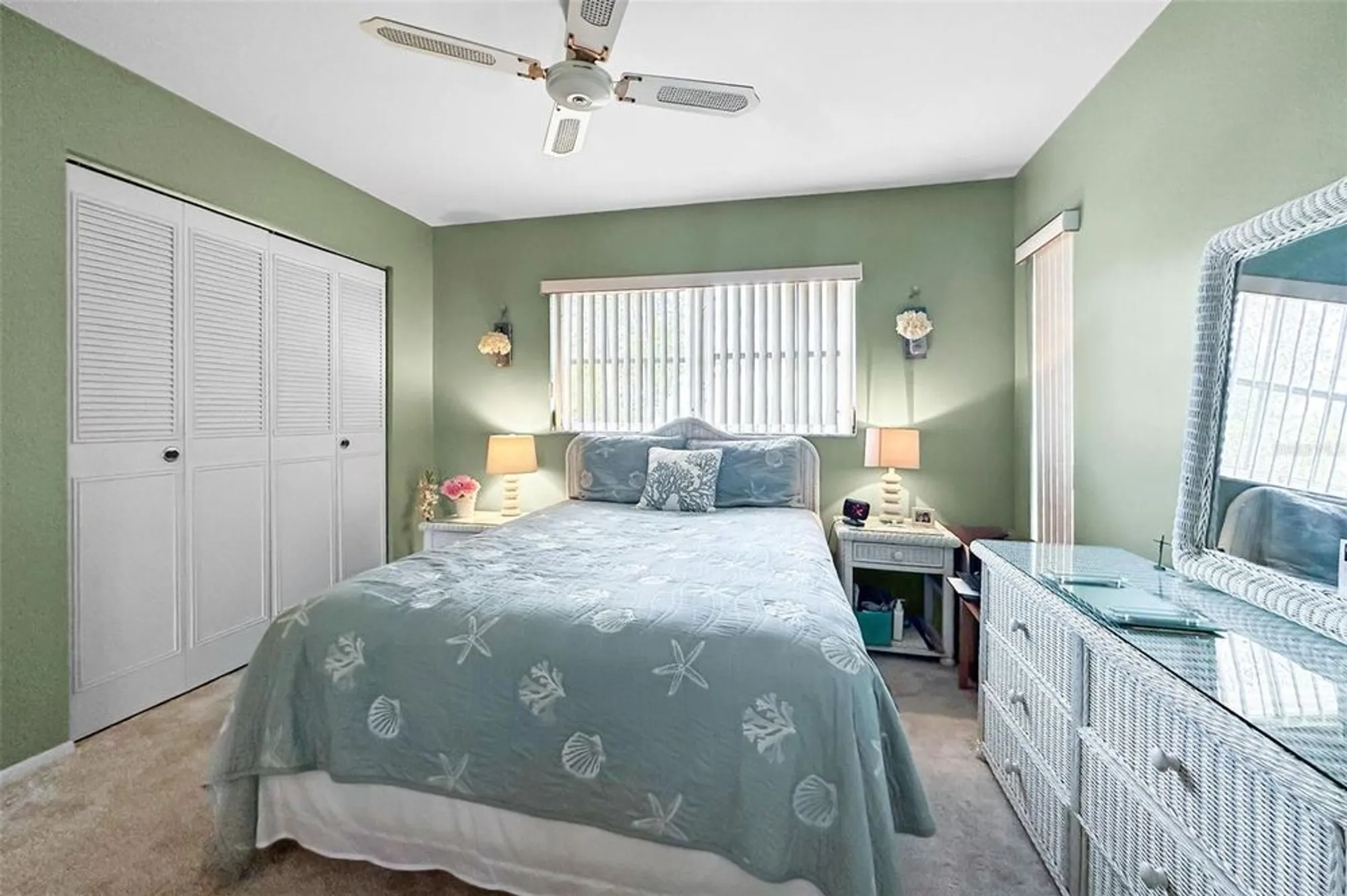 Property Slideshow image 18 of 50 | 1055 loch haven dr, Dunedin, FL, 34698