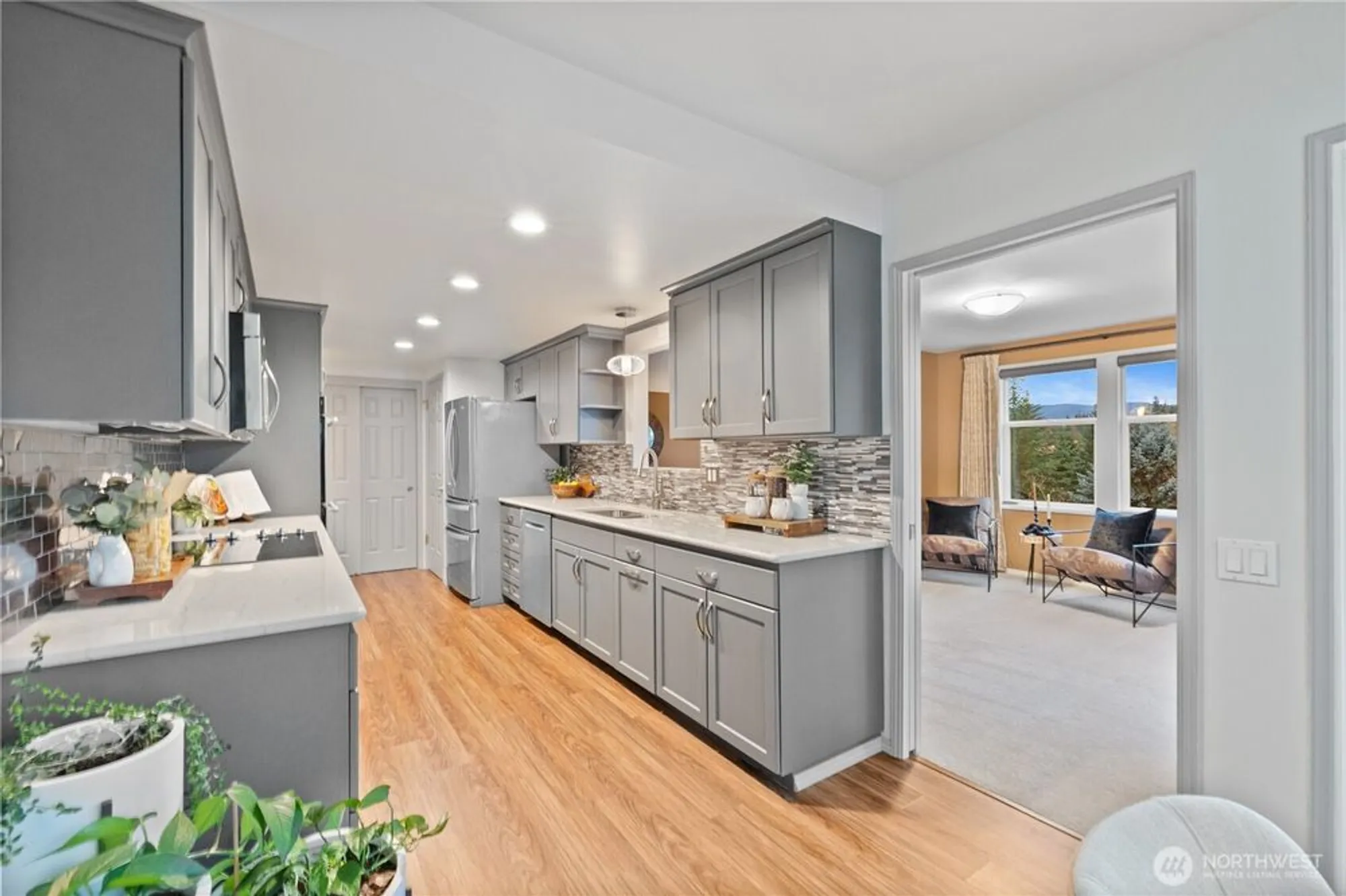 Property Slideshow image 8 of 27 | 22551 se 42nd ct # 2213, Issaquah, WA, 98029