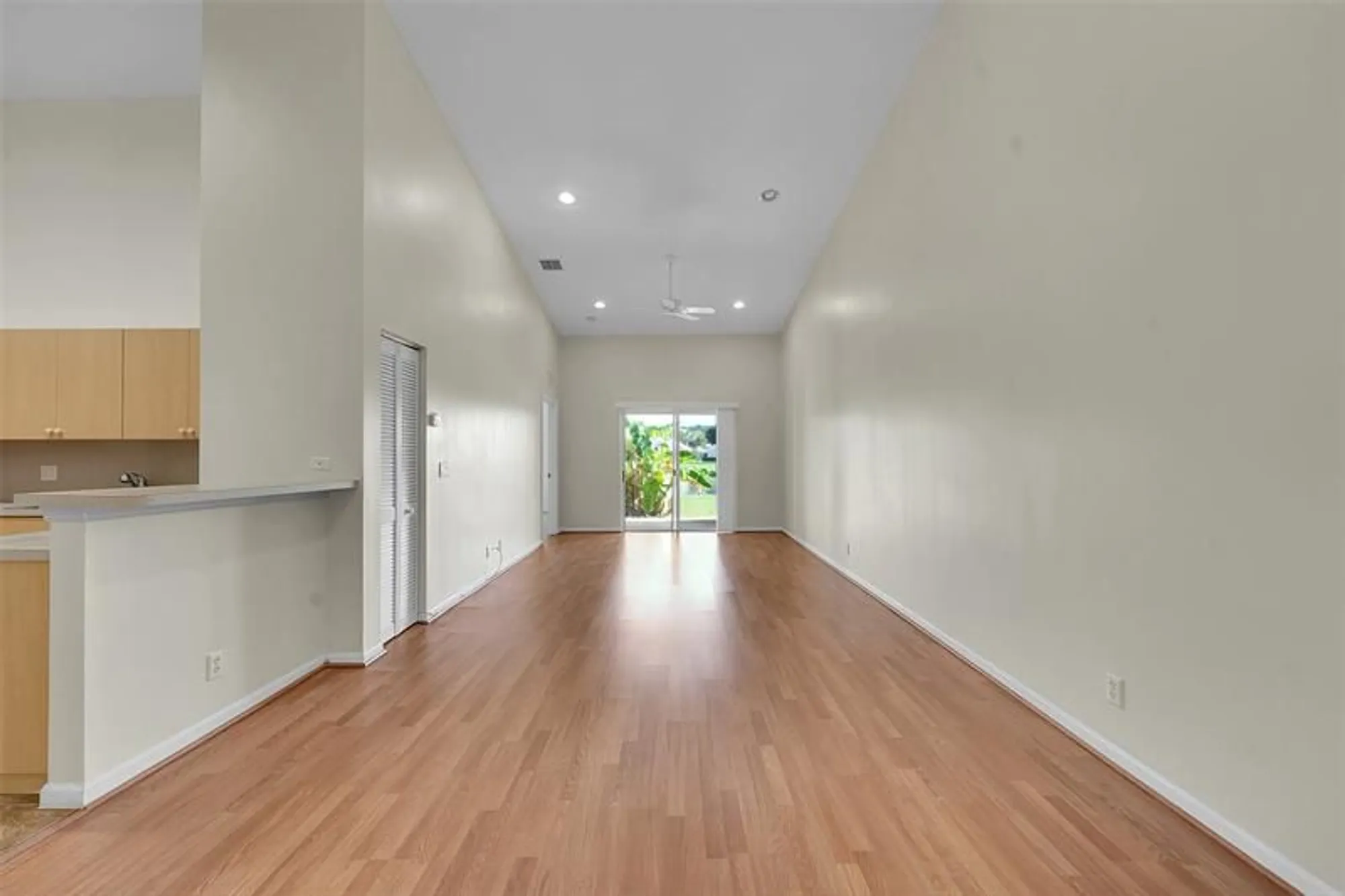 Property Slideshow image 7 of 36 | 9815 galleon dr, West Palm Beach, FL, 33411