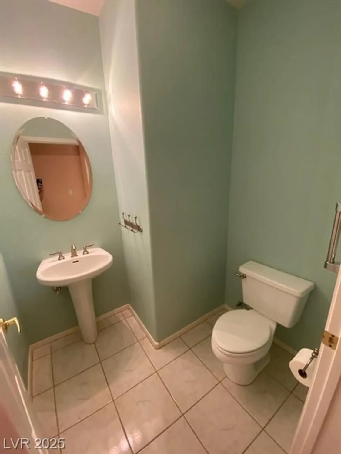 Property Slideshow image 26 of 28 | 2913 billy casper dr, Las Vegas, NV, 89134