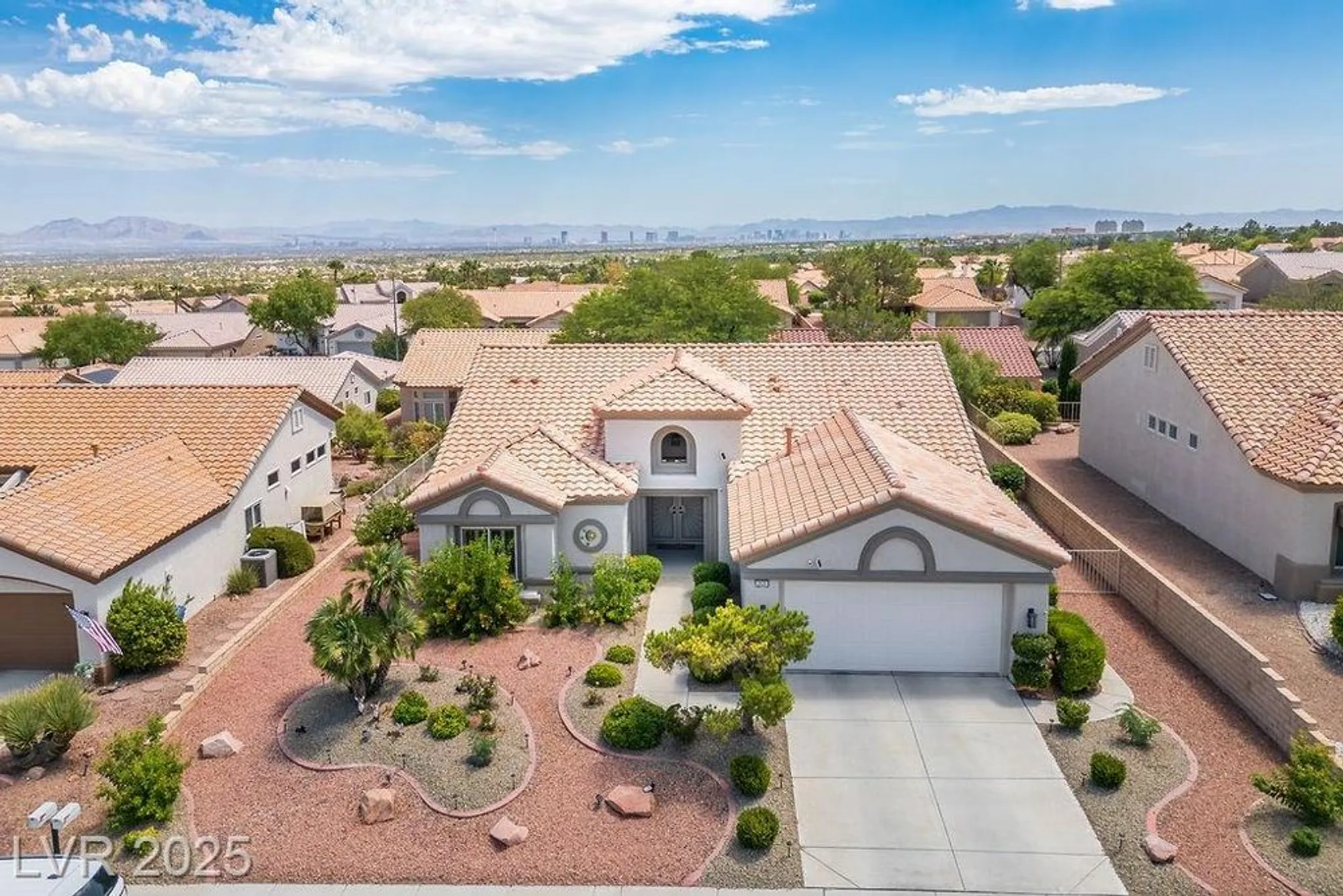Property Slideshow image 43 of 80 | 2620 hanging rock dr, Las Vegas, NV, 89134