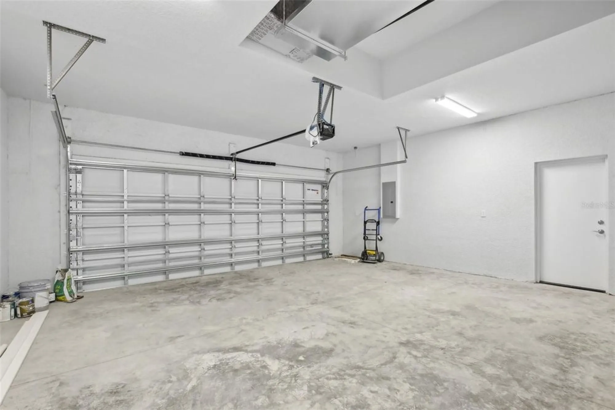 Property Slideshow image 29 of 32 | 718 desert hills way, Sun City Center, FL, 33573