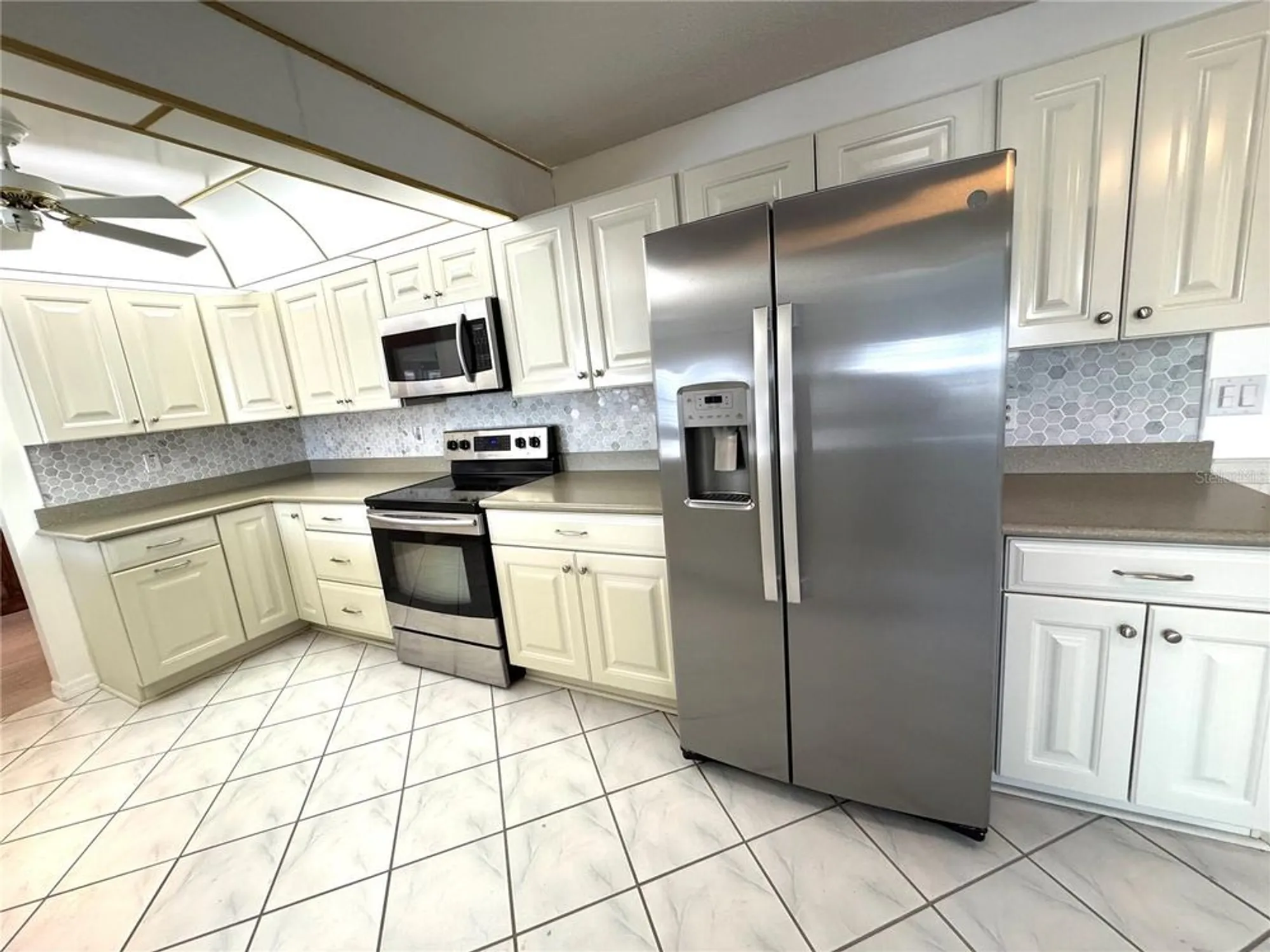 Property Slideshow image 17 of 56 | 10063 40th st n # 3, Pinellas Park, FL, 33782