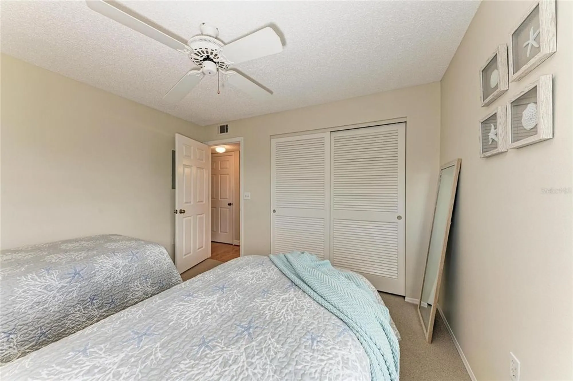 Property Slideshow image 22 of 45 | 1247 edgewater cir # 1247, Bradenton, FL, 34209
