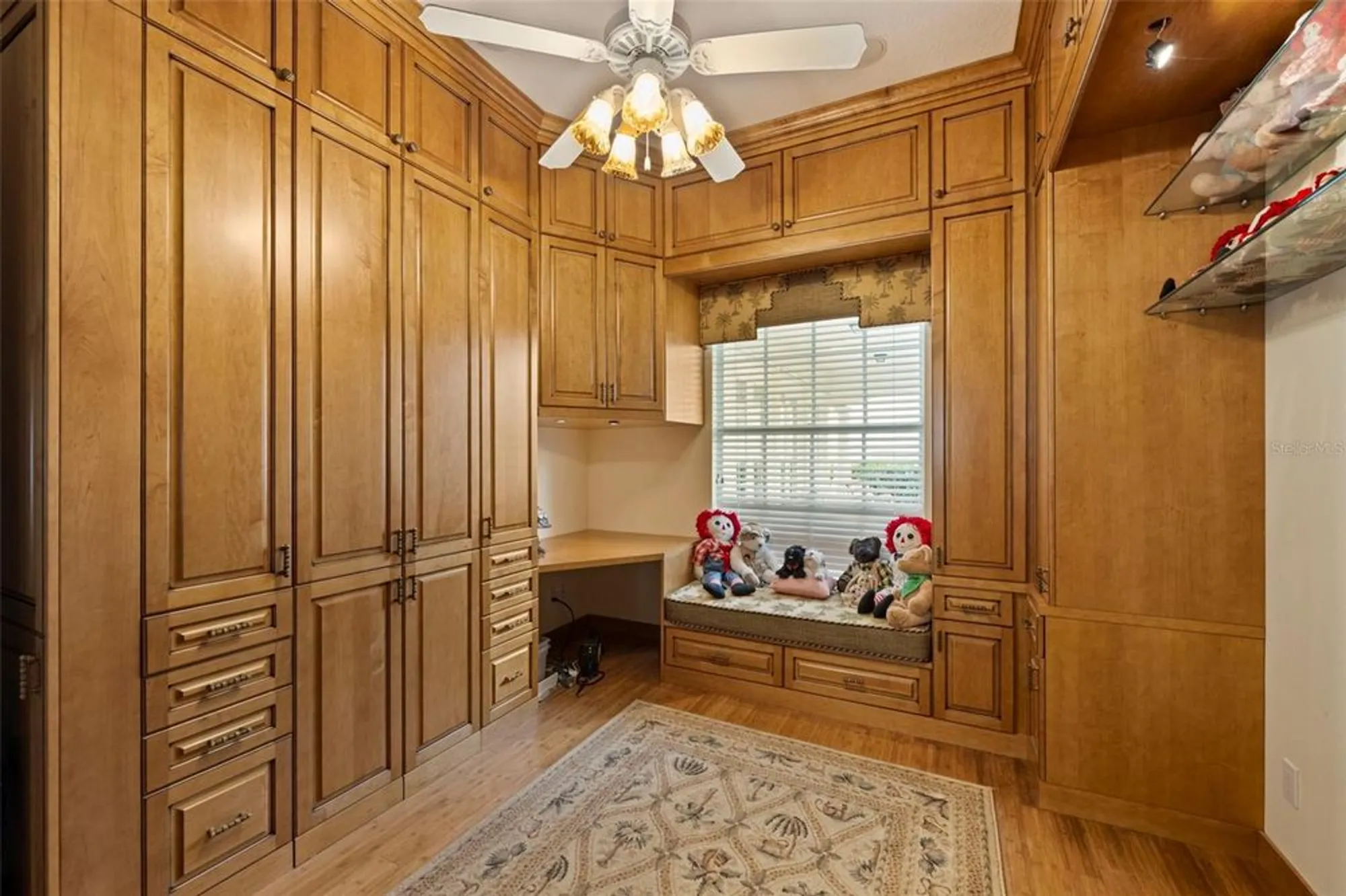 Property Slideshow image 18 of 62 | 5791 girona pl, Sarasota, FL, 34238