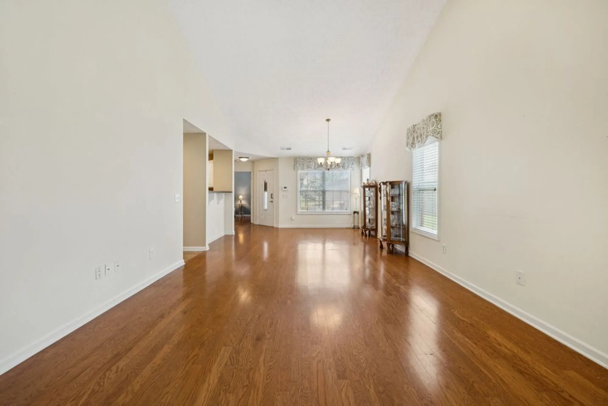 Property Slideshow image 14 of 47 | 145 plymouth dr, Lebanon, TN, 37087