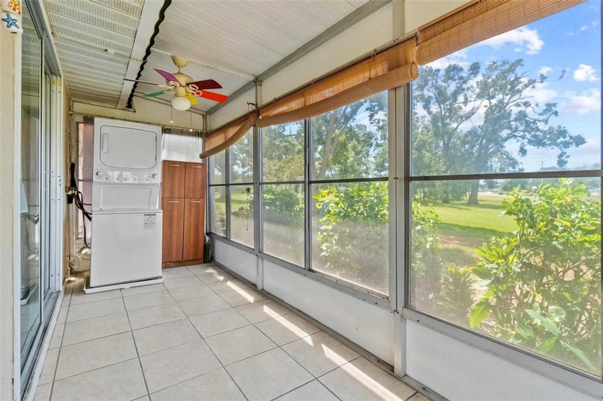 Property Slideshow image 16 of 33 | 201 bedford trl apt 123, Sun City Center, FL, 33573