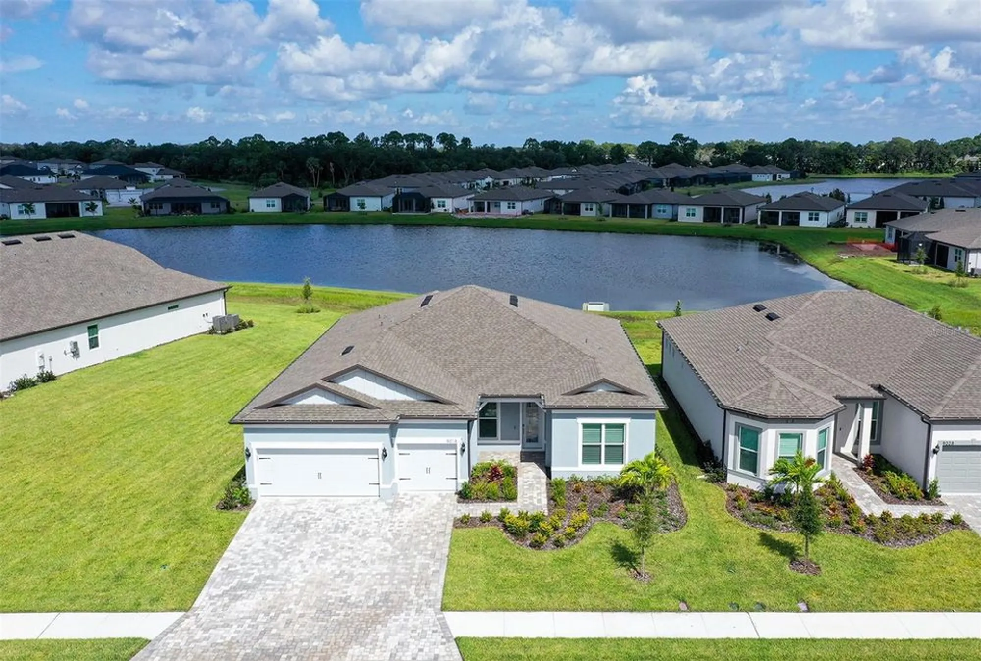 Property Slideshow image 2 of 48 | 9018 sunray cv, Parrish, FL, 34219