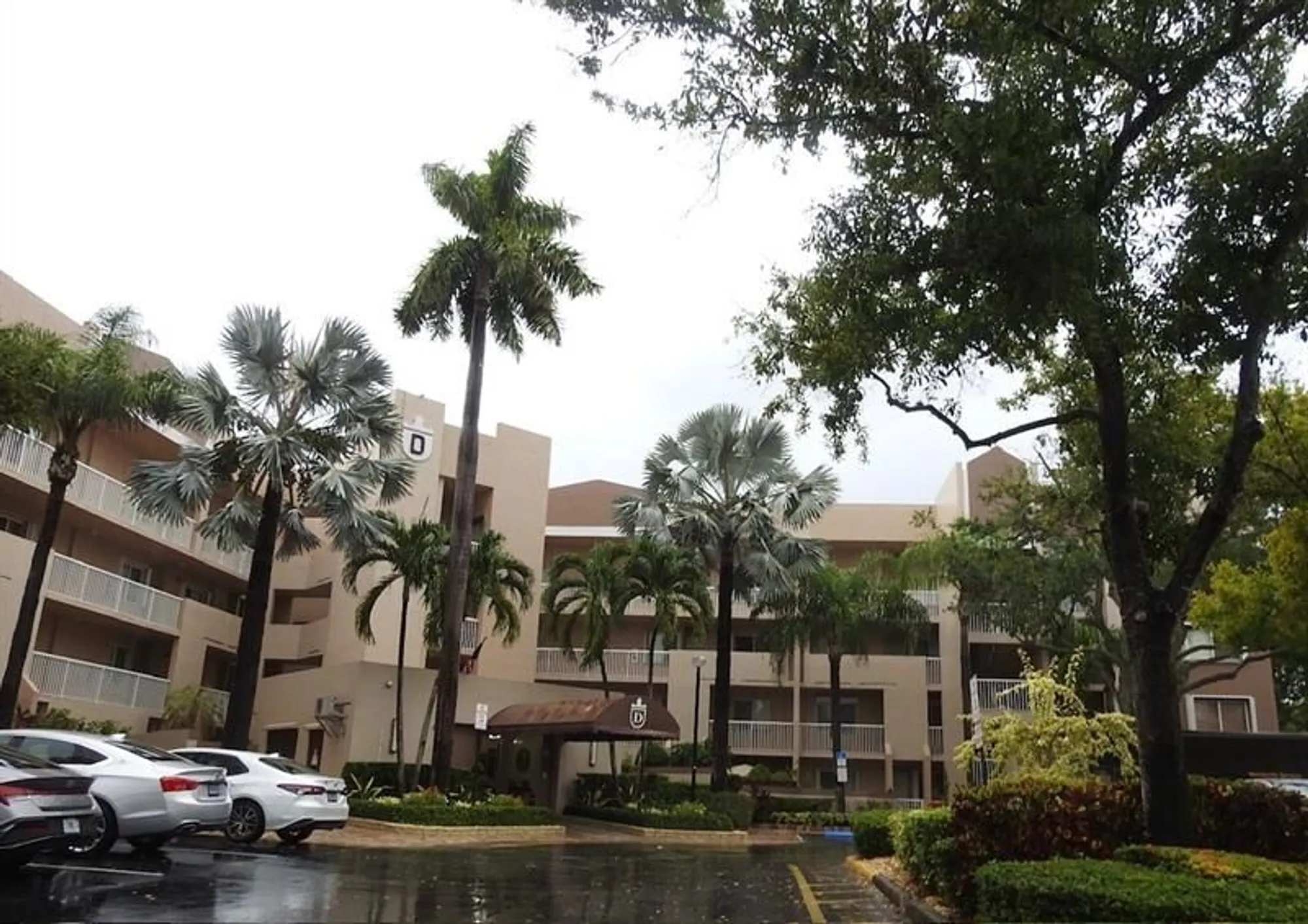 Property Slideshow image 1 of 26 | 7641 granville dr 209, Tamarac, FL, 33321